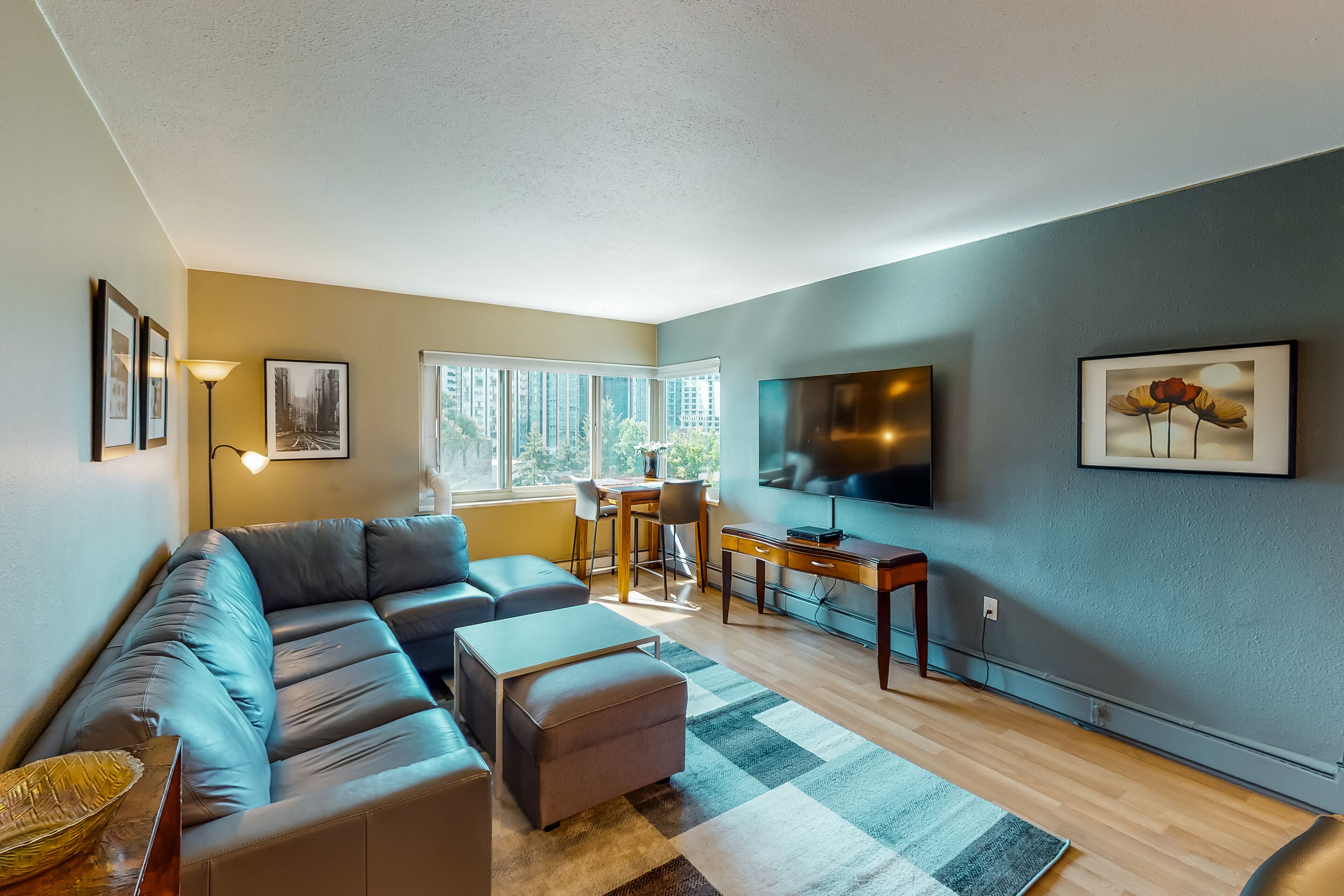 Elegant, Dog-Friendly Condo w/ Unparalleled Views, Shared Deck & Parking!