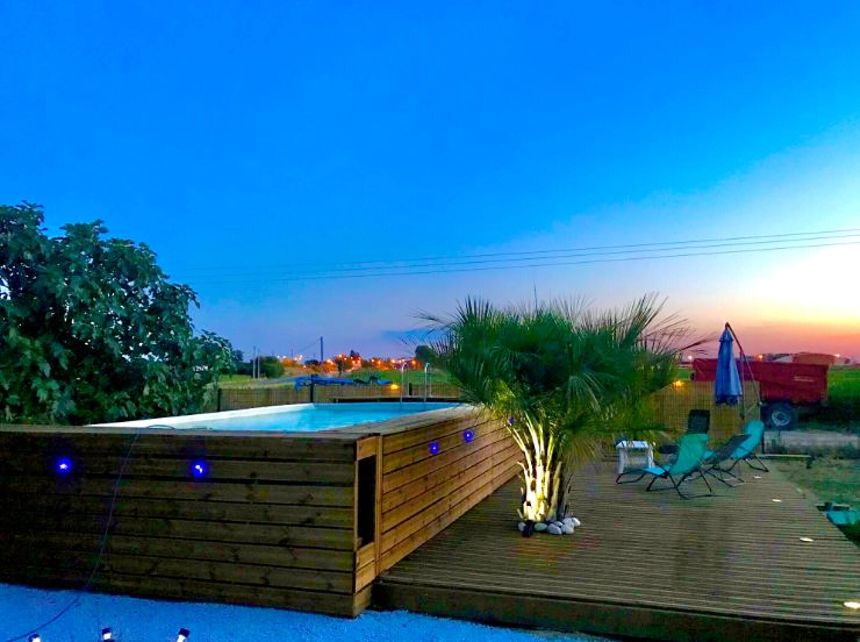 Homerez - Studio for 4 ppl. with shared pool, garden and terrace at Saint-Jory