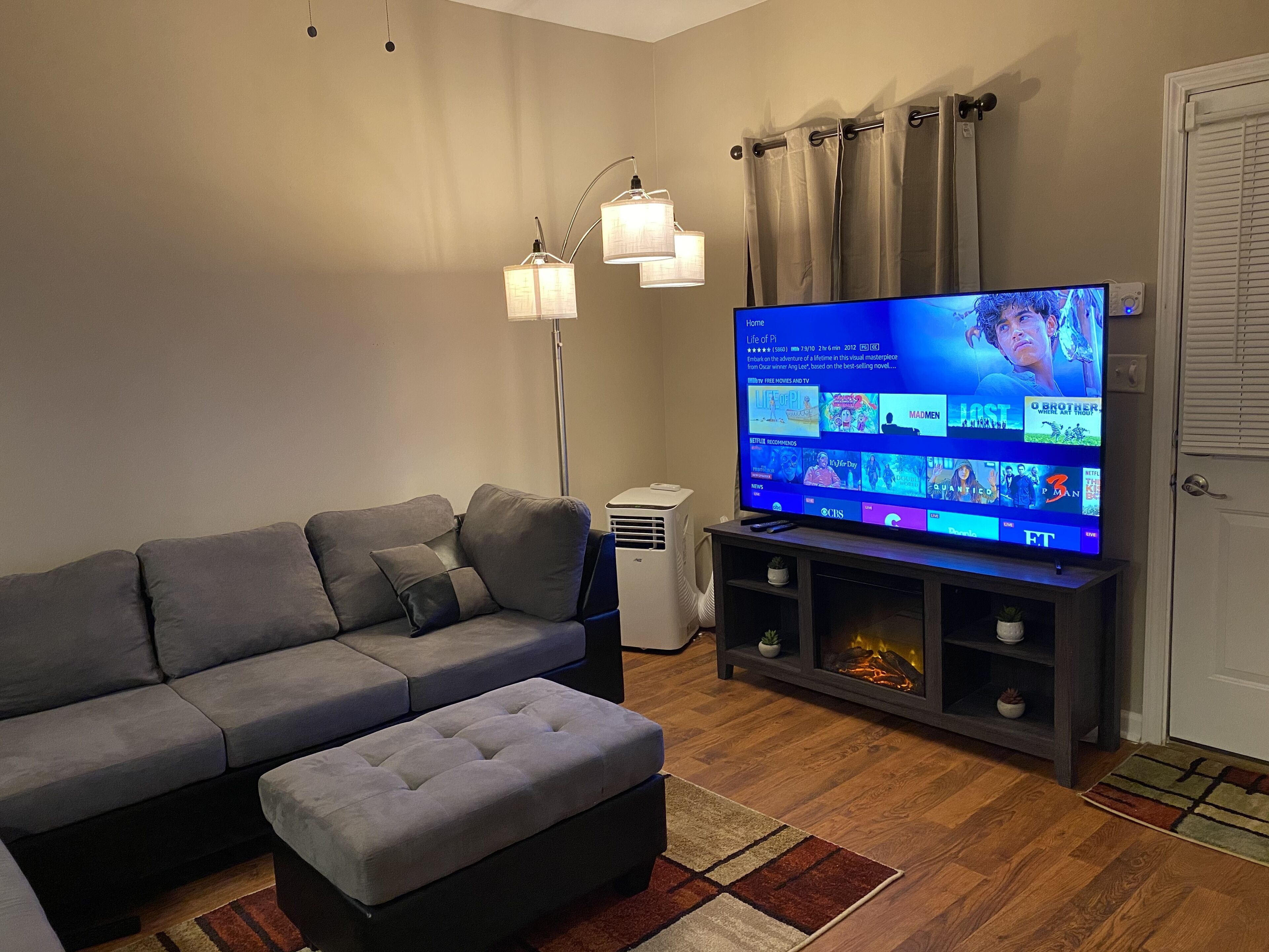 Very Cozy Newly Built 3 Bedrooms, full double shower space.