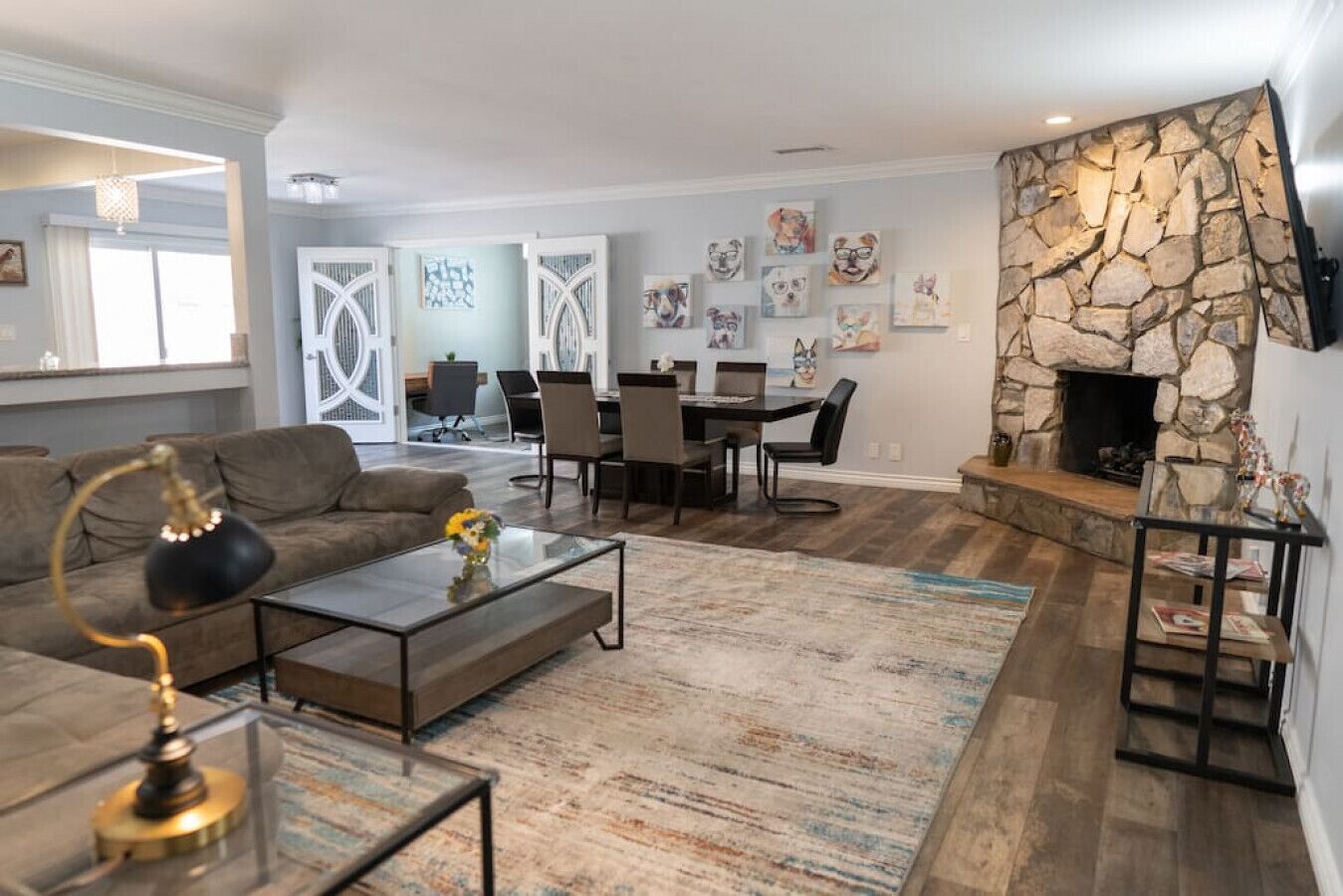 GREAT 4-BEDROOM HOME WITH LARGE REAR PATIO AND SWIMMING POOL!  (p17)