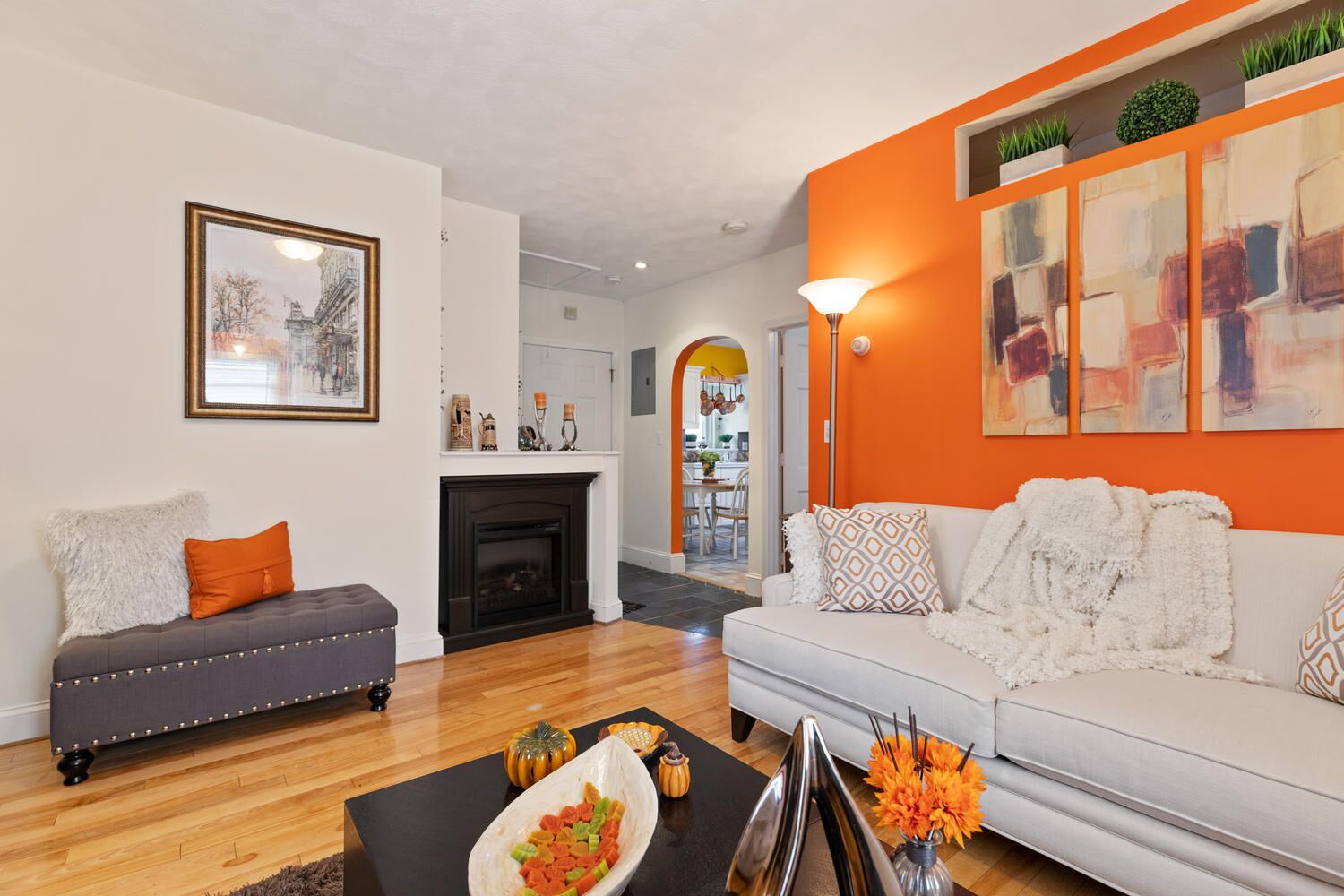 Stunning 1 BR-Apt-Oceanview to Revere Beach -3 Train Stop Boston Logan Airport