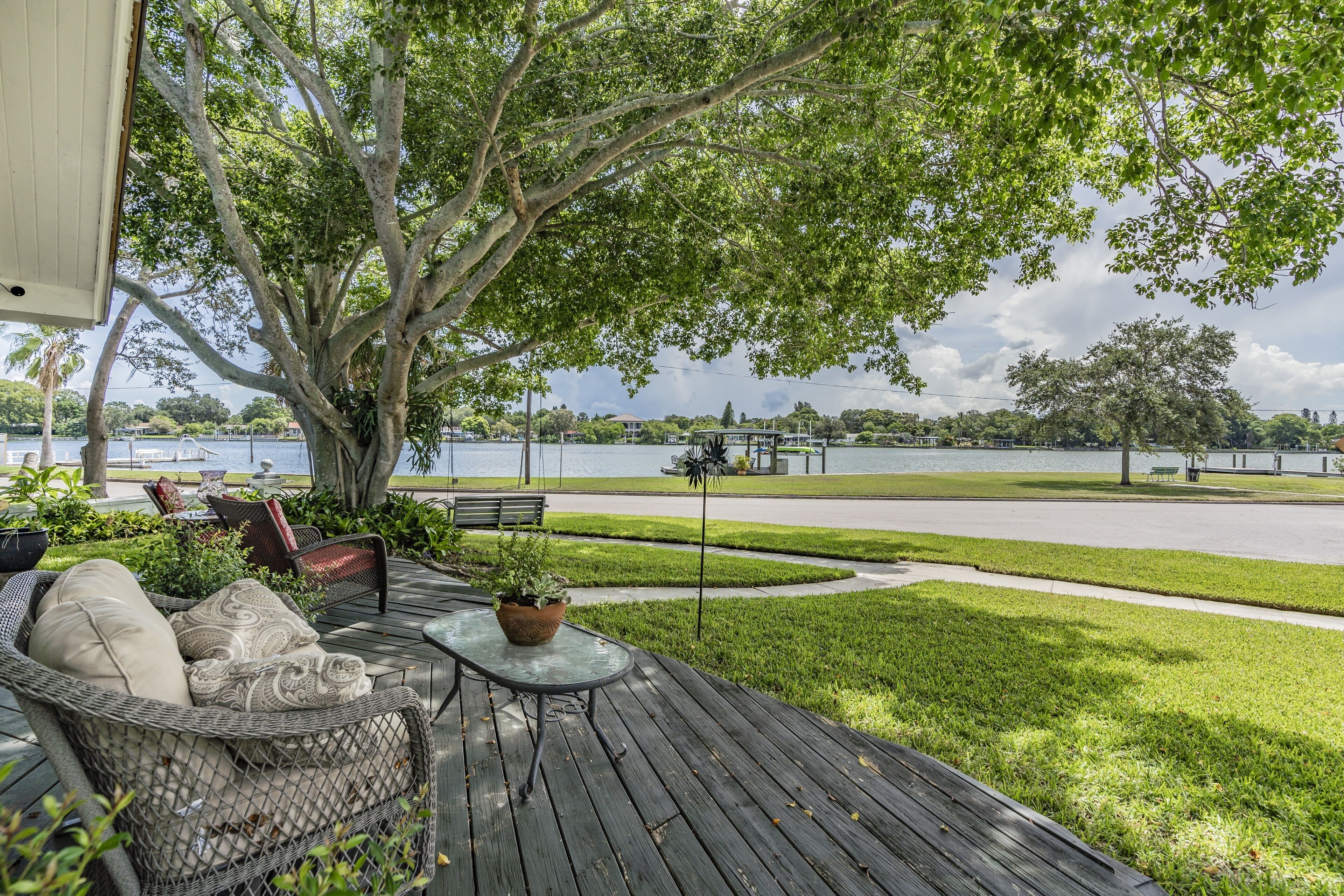 Waterfront Retreat - Manatee and Dolphin Sightings!
