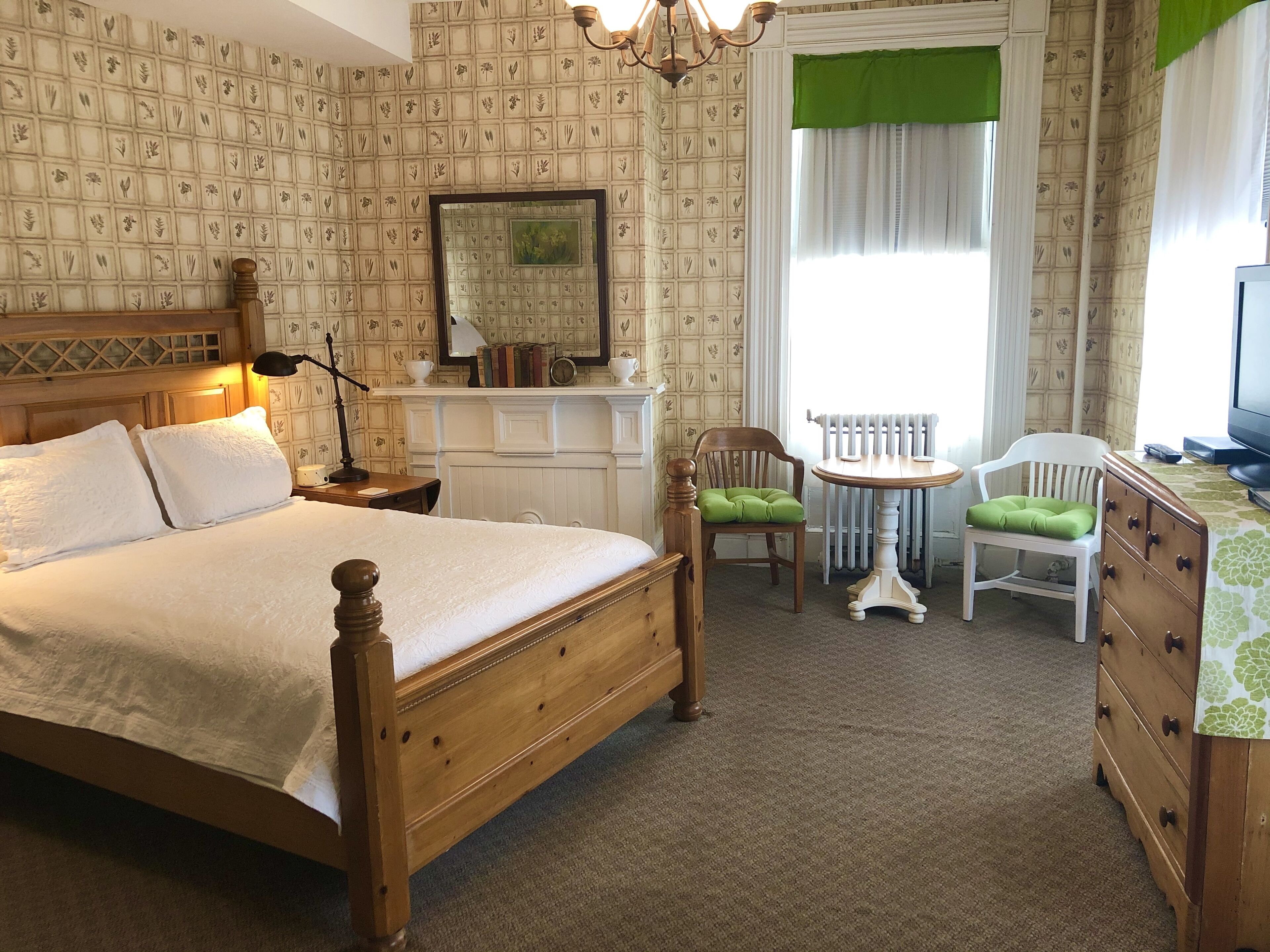 Heart of the Finger Lakes Historic Inn, Room 2