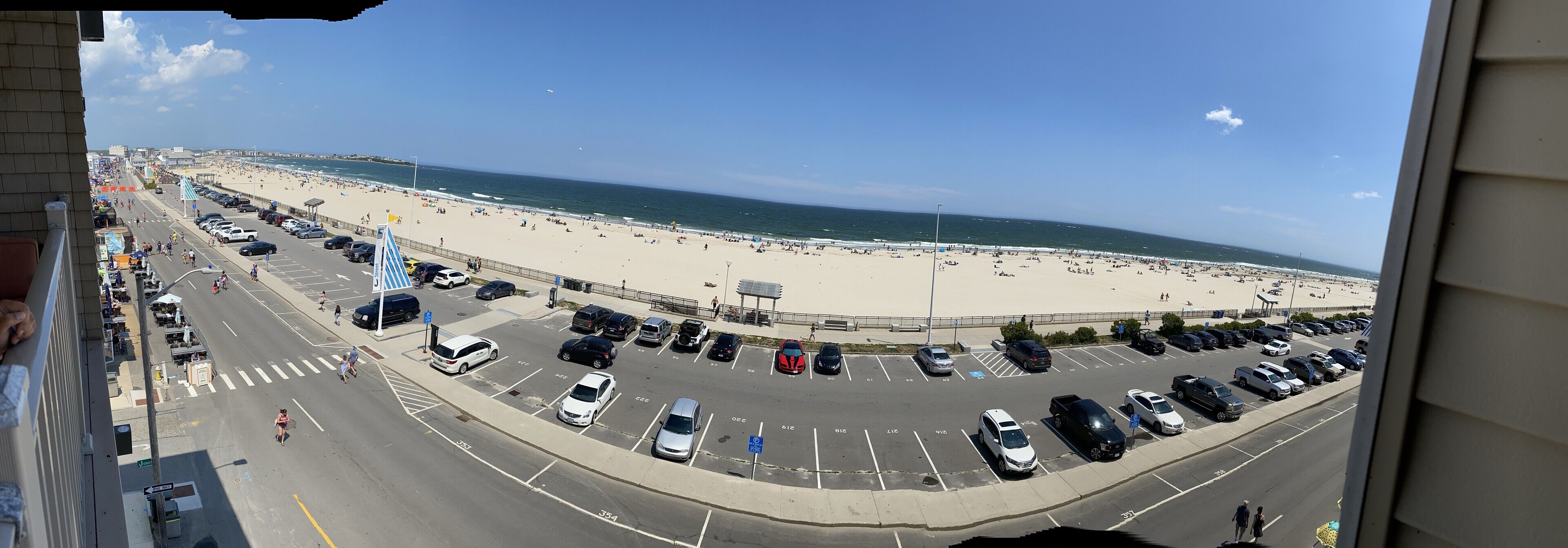 Ocean Front Pent House Beautiful Beach View Full Furnished Family Vacation Condo