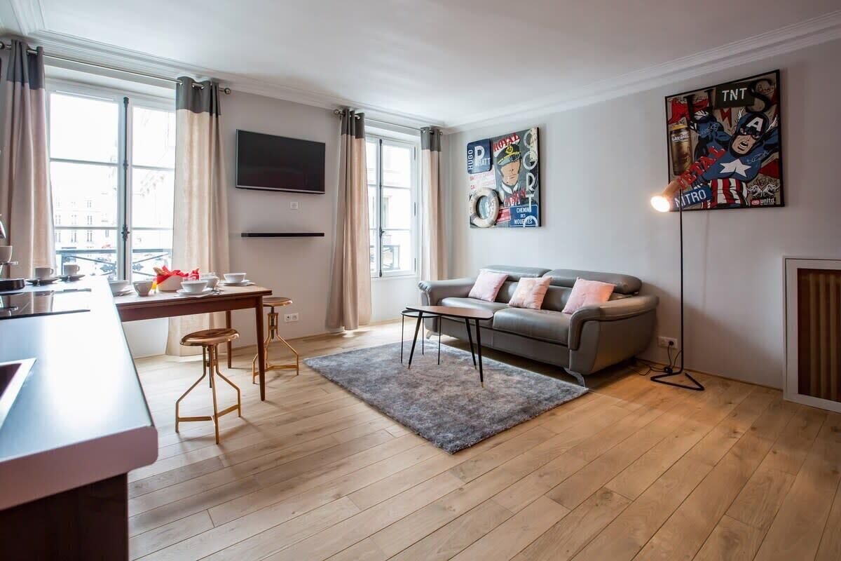 Spacious and Charming 2 Bedroom flat à Madeleine