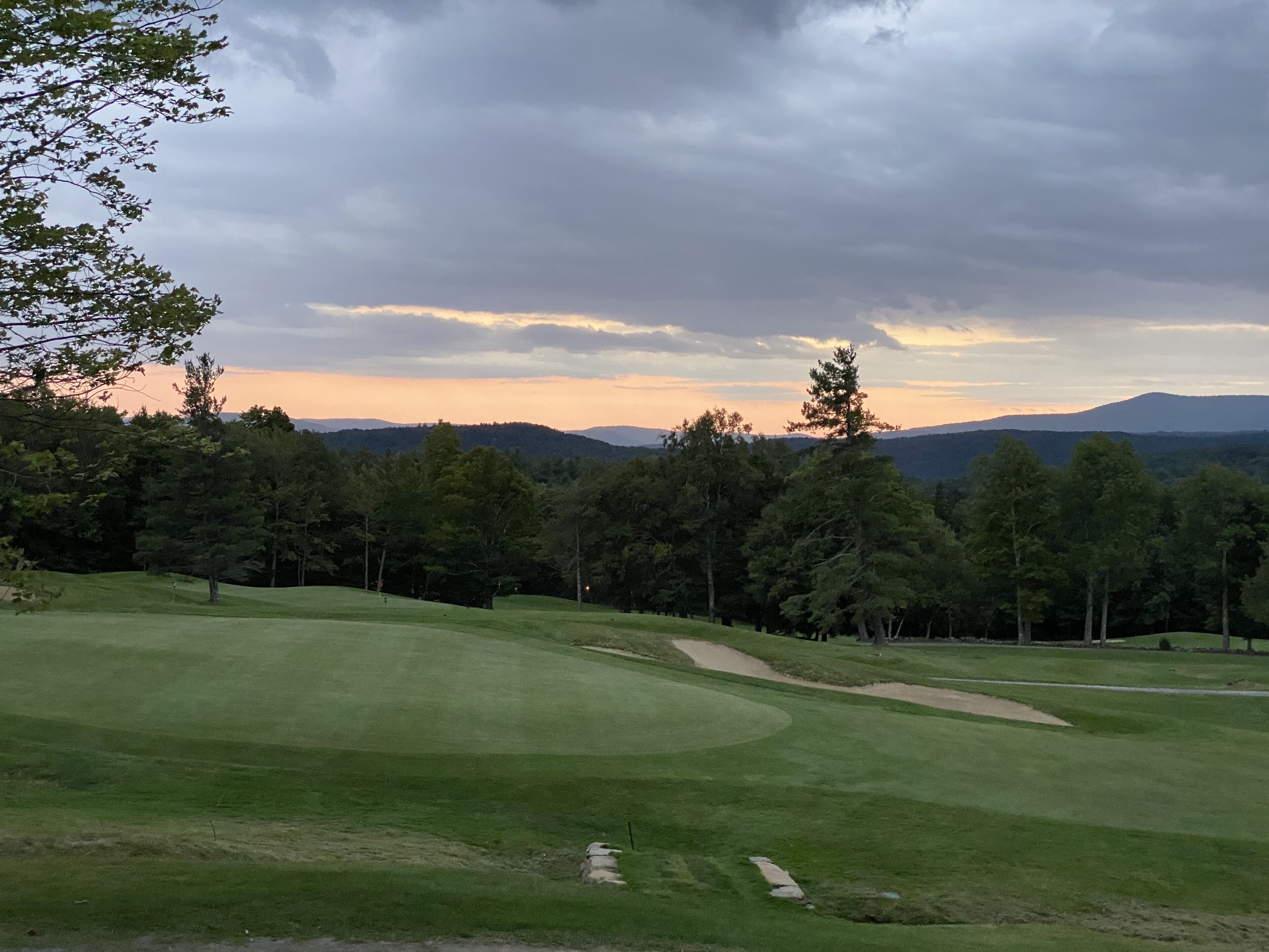 3 bed in Wilmington on Haystack Golf Course;  close to Mt Snow; amazing sunsets!