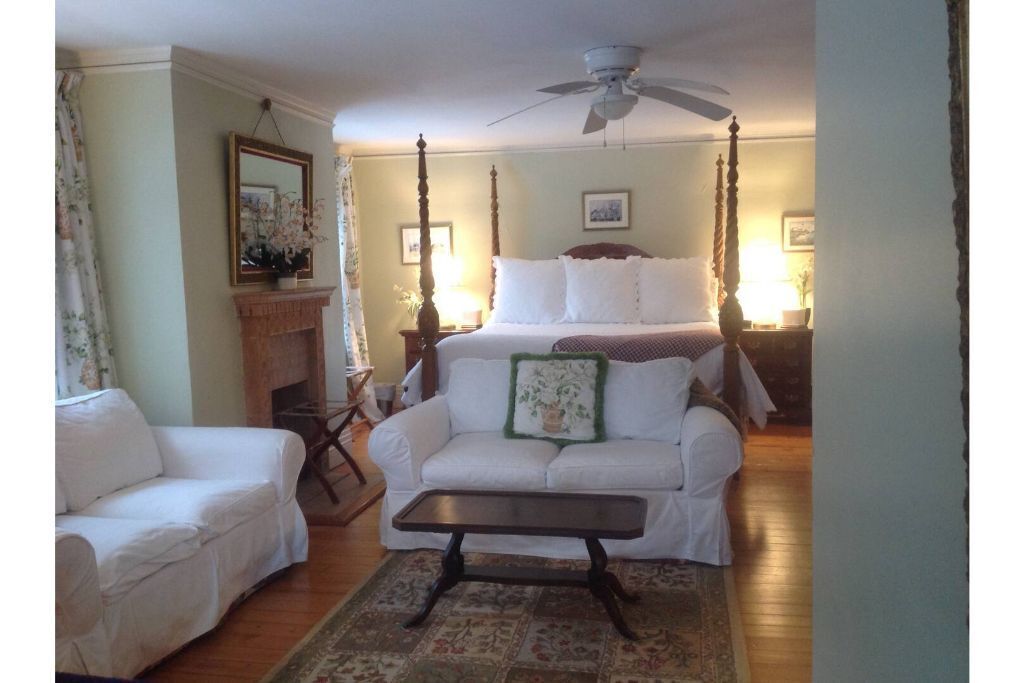 "SABINO" 1 Bdrm Suite