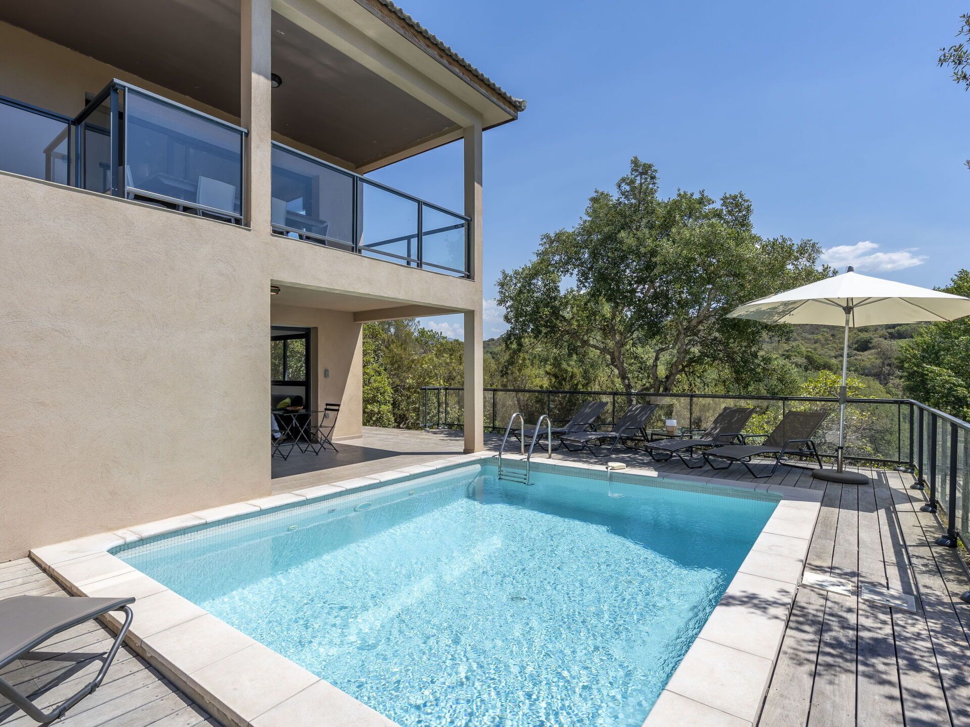 Lovely apartment for 8 guests with WIFI, private pool, A/C, TV, terrace, panoramic view and park...