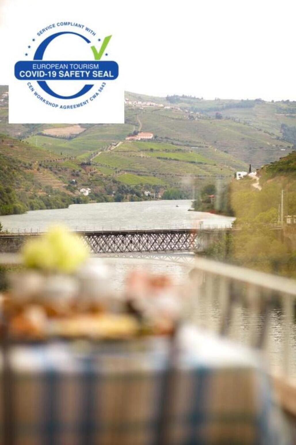 Apt. in Pinhão, heart of Alto Douro wine region, vineyards and Douro River view
