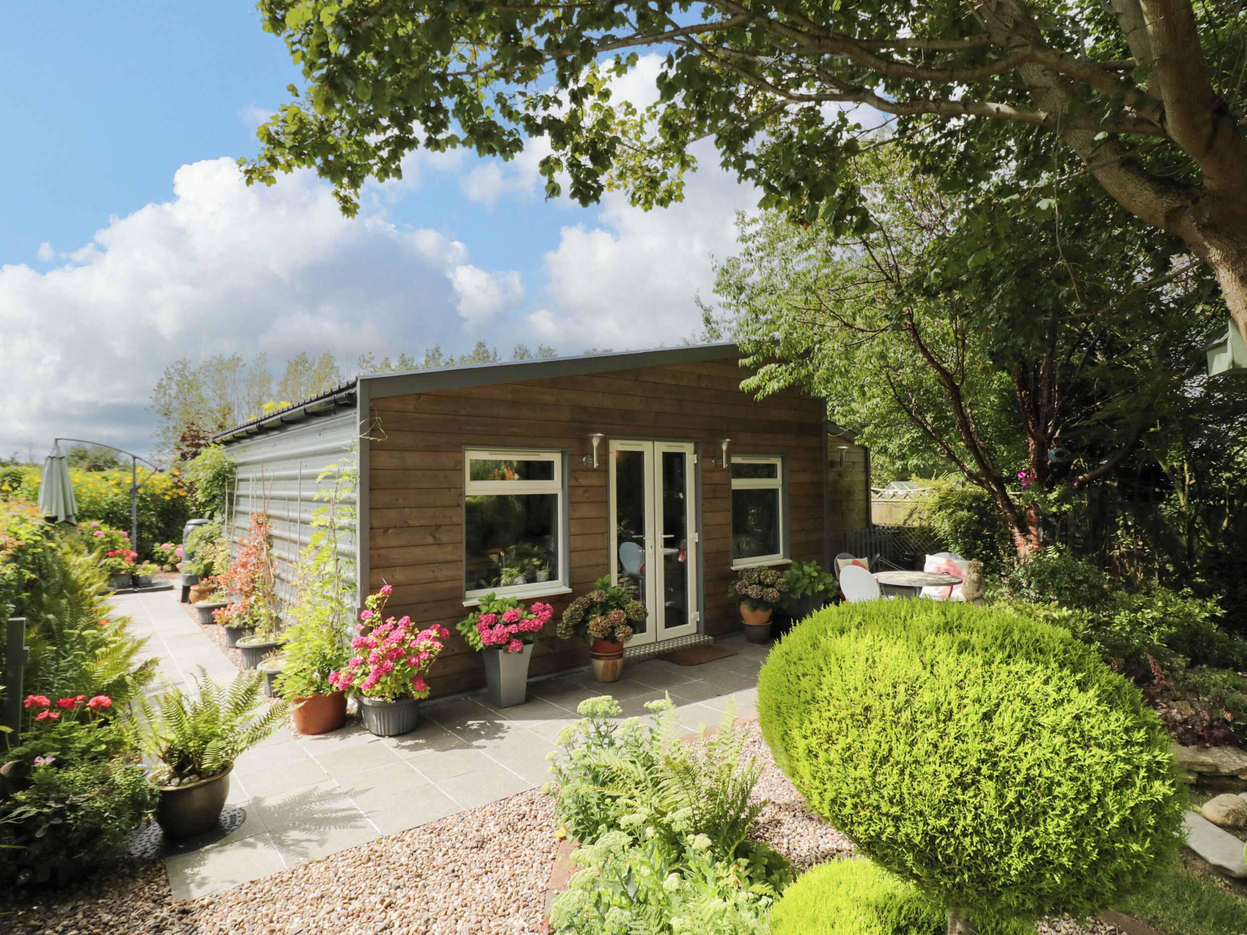 THE GARDEN HOUSE, pet friendly, with a garden in Lower Quinton