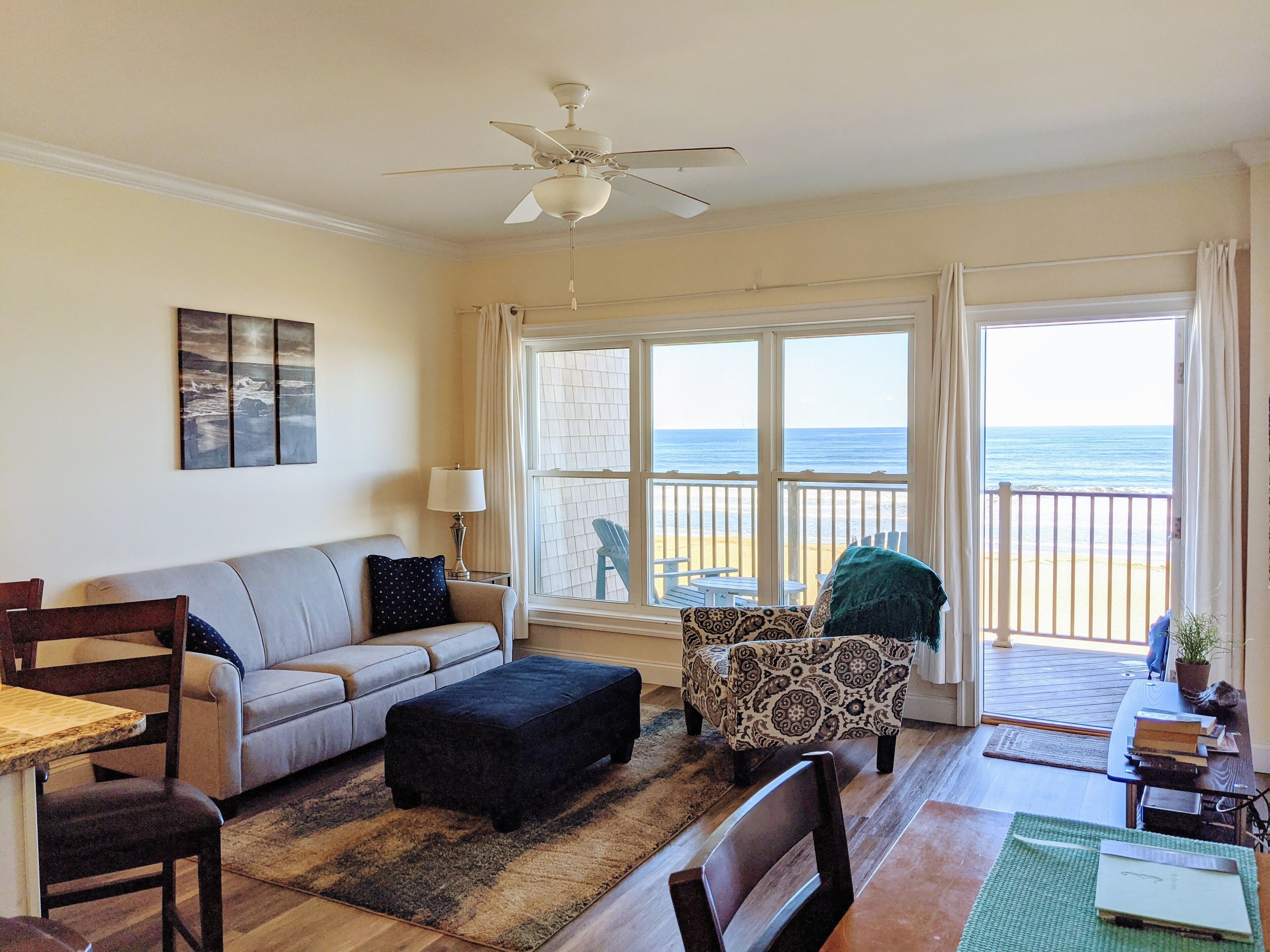 Oceanfront penthouse -“Sunkissed”