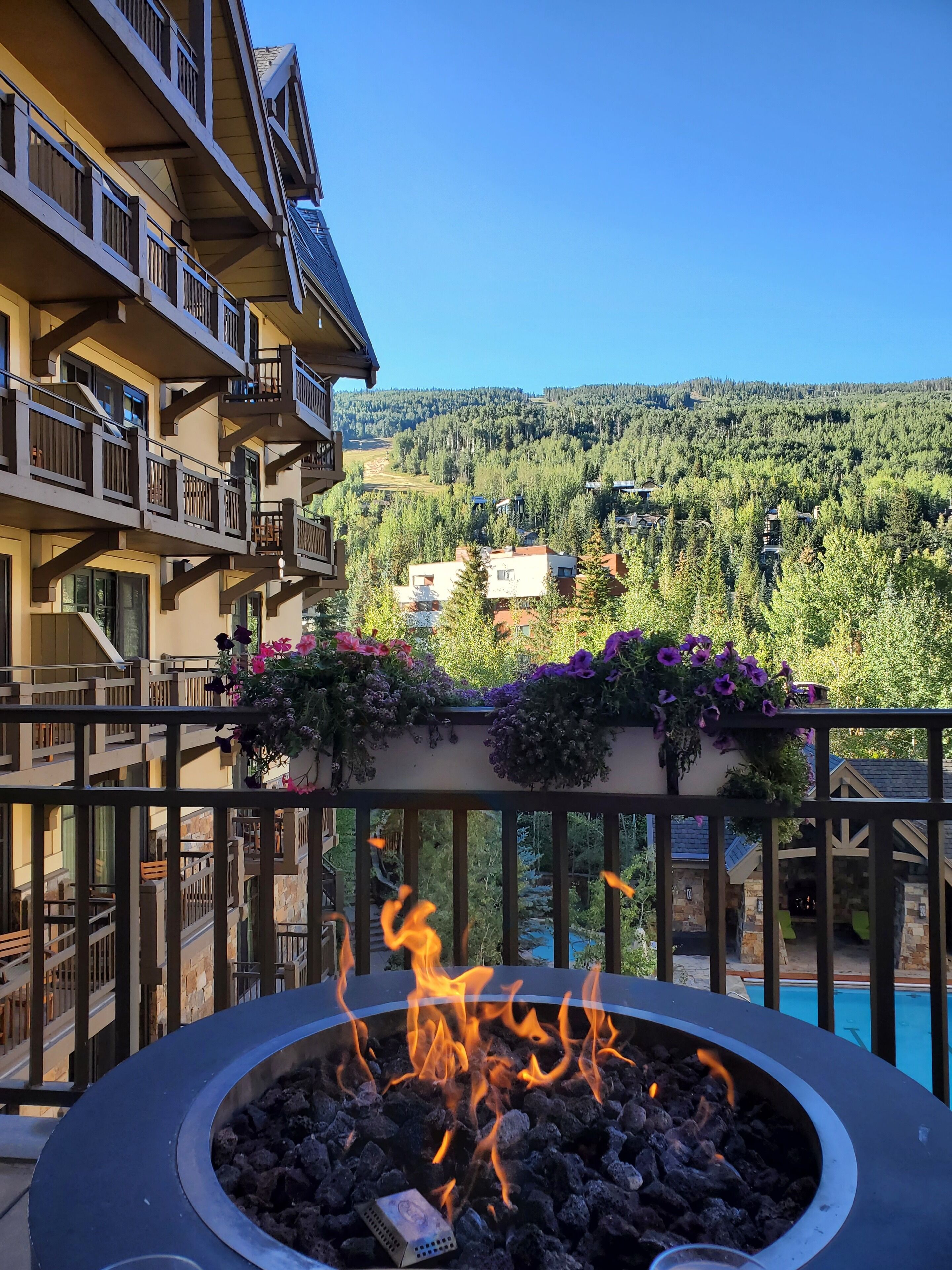 Four Seasons Vail - LABOR DAY 3 Bedroom in Four Seasons Private Residences
