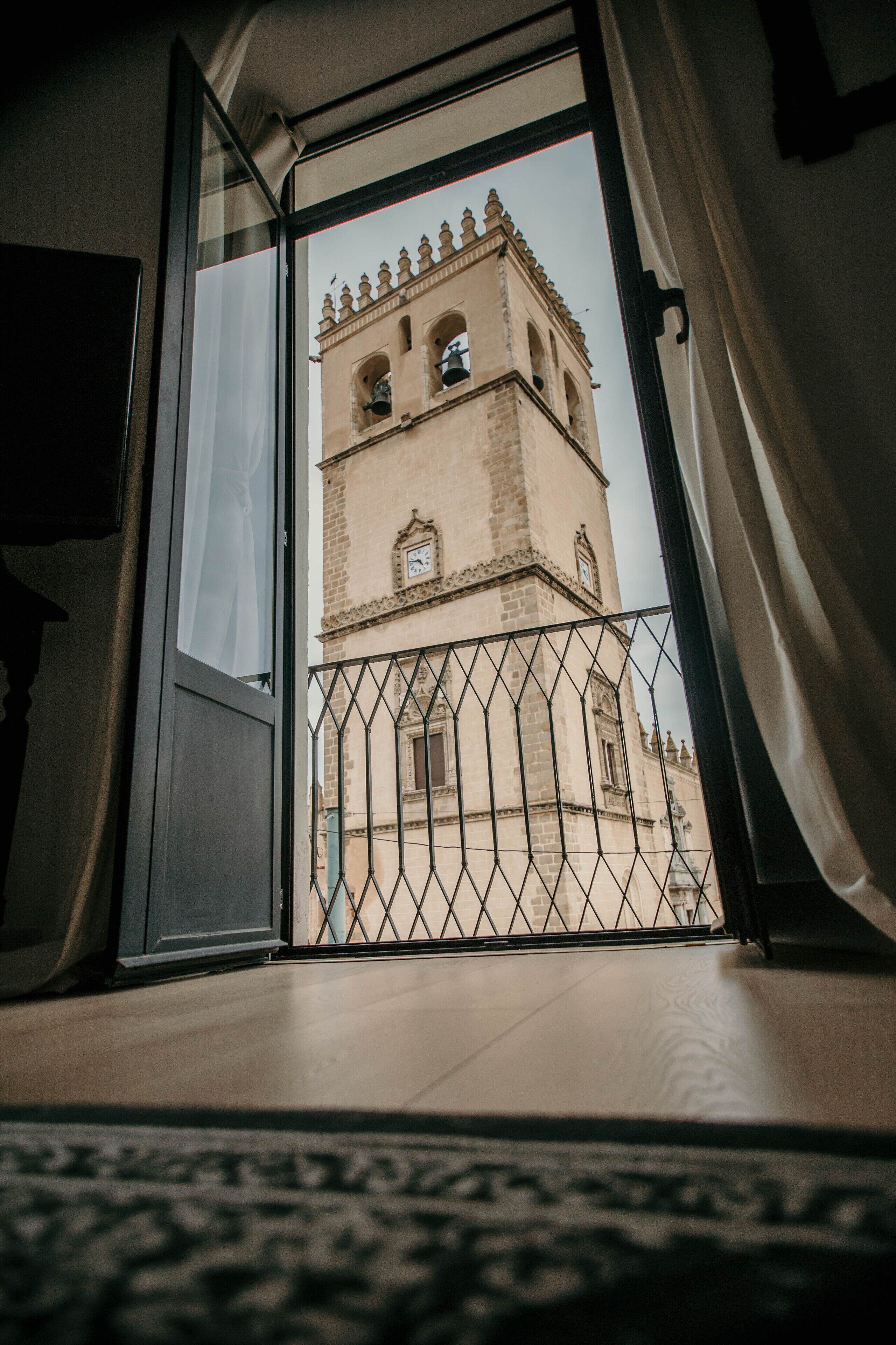 Ramona Cathedral House
