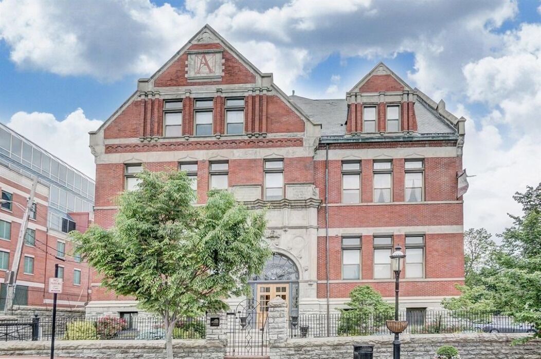 Historic Condo in the Heart of Mount Adams