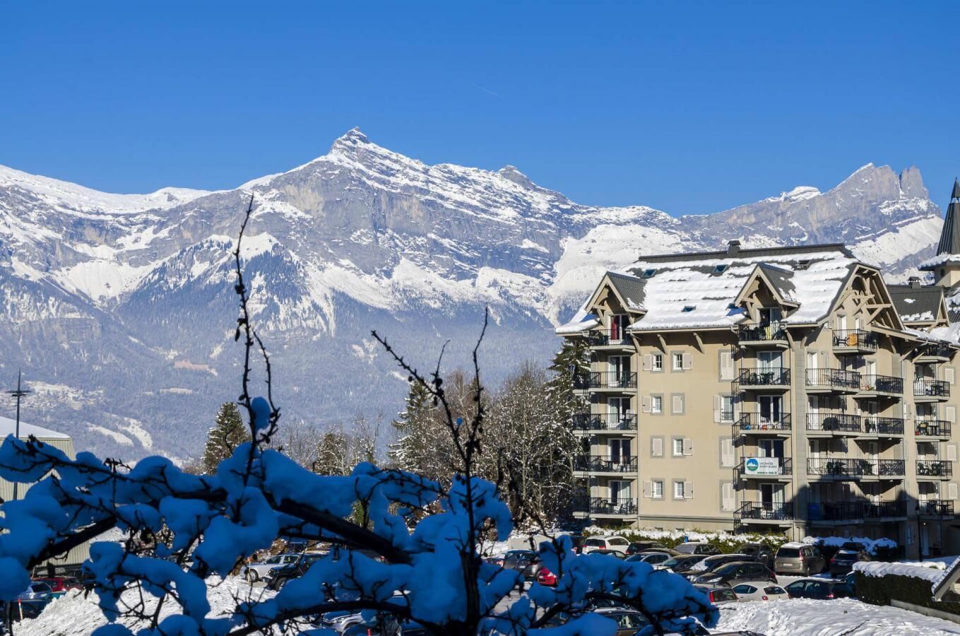100m from ski lifts, 4th floor, balcony, parking, tv, ski locker, 44m², Saint Gervais