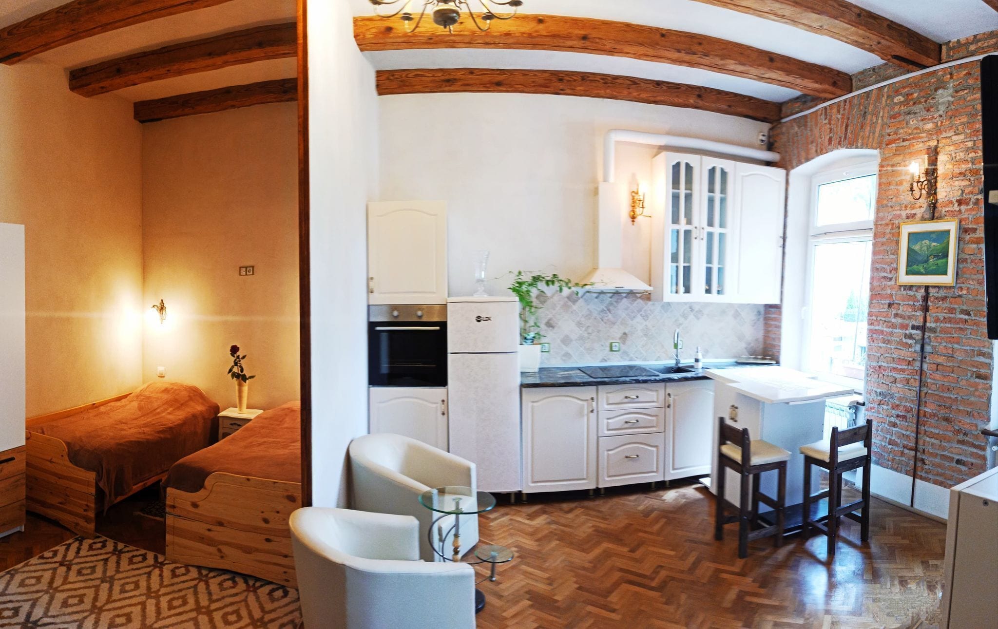 Style, space and security in ultra central location in Brasov