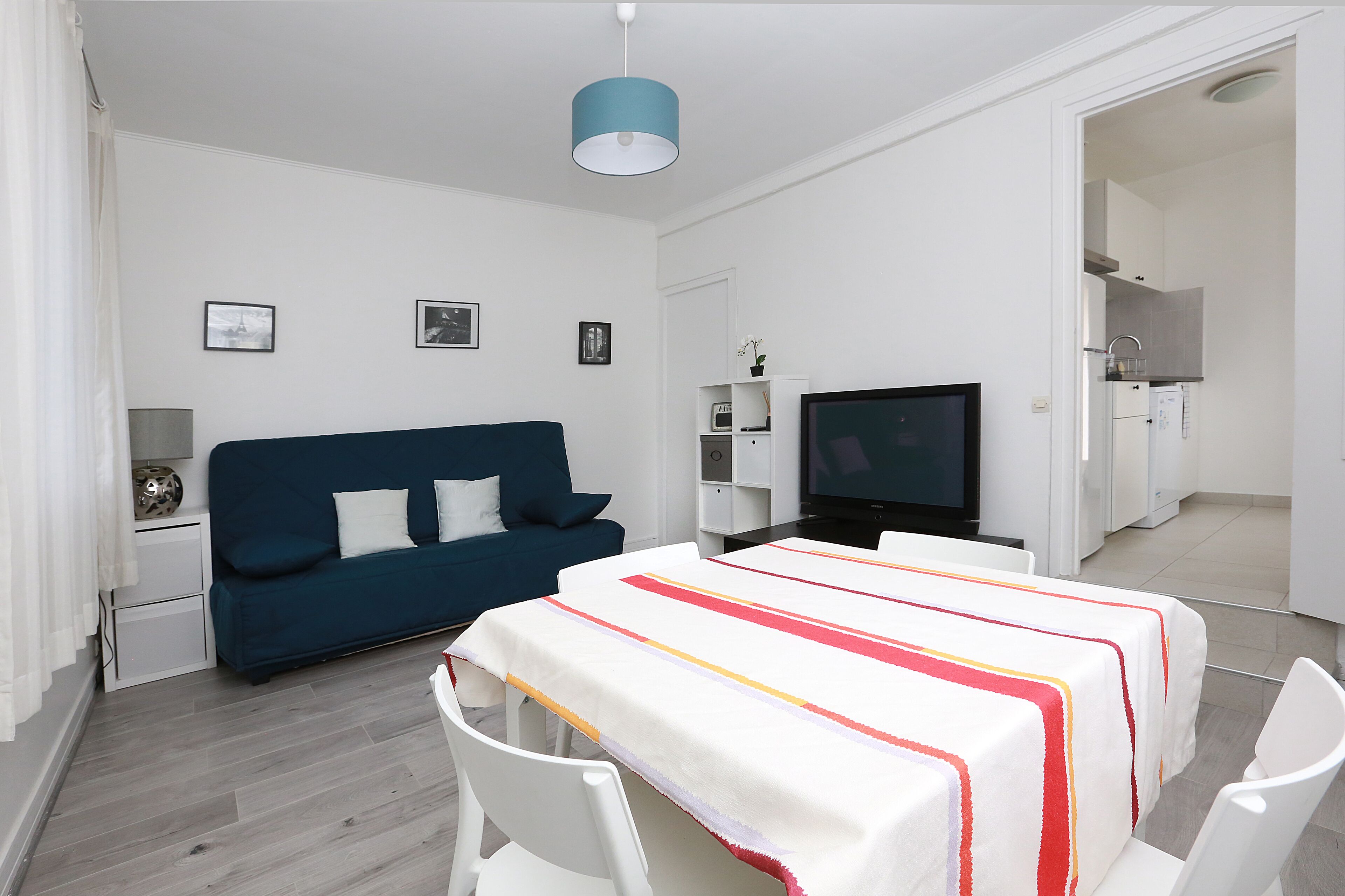 T2 45 m² independent on private driveway at the gates of Paris (1 to 6 people)