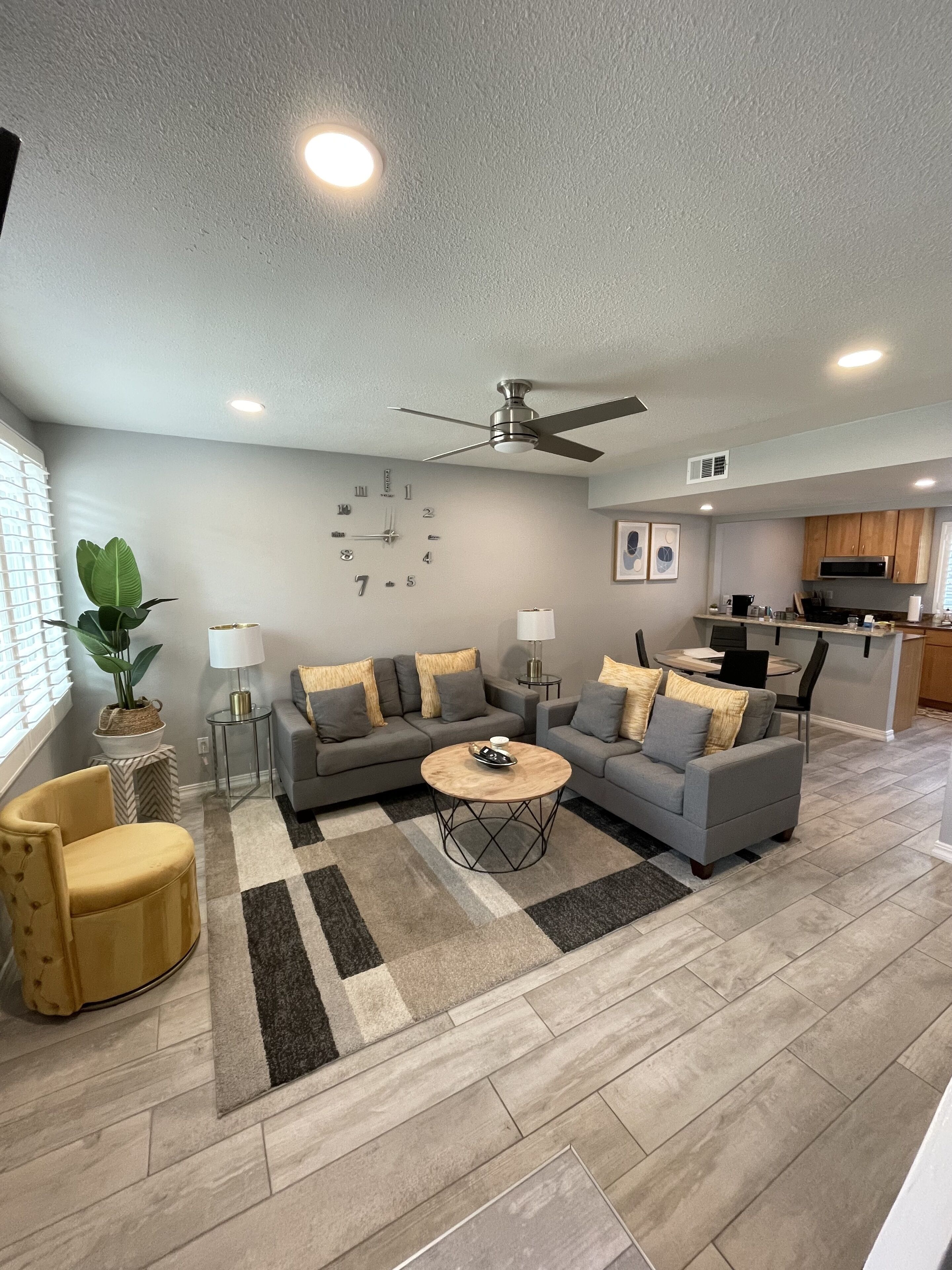 A Simplistic, Quaint, Relaxing,  Home Away from Home 