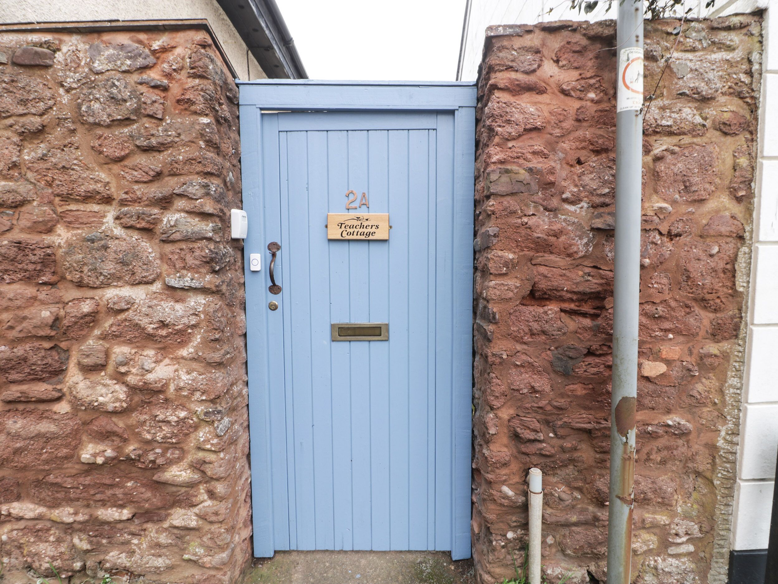 TEACHER'S COTTAGE, pet friendly, with a garden in Wiveliscombe