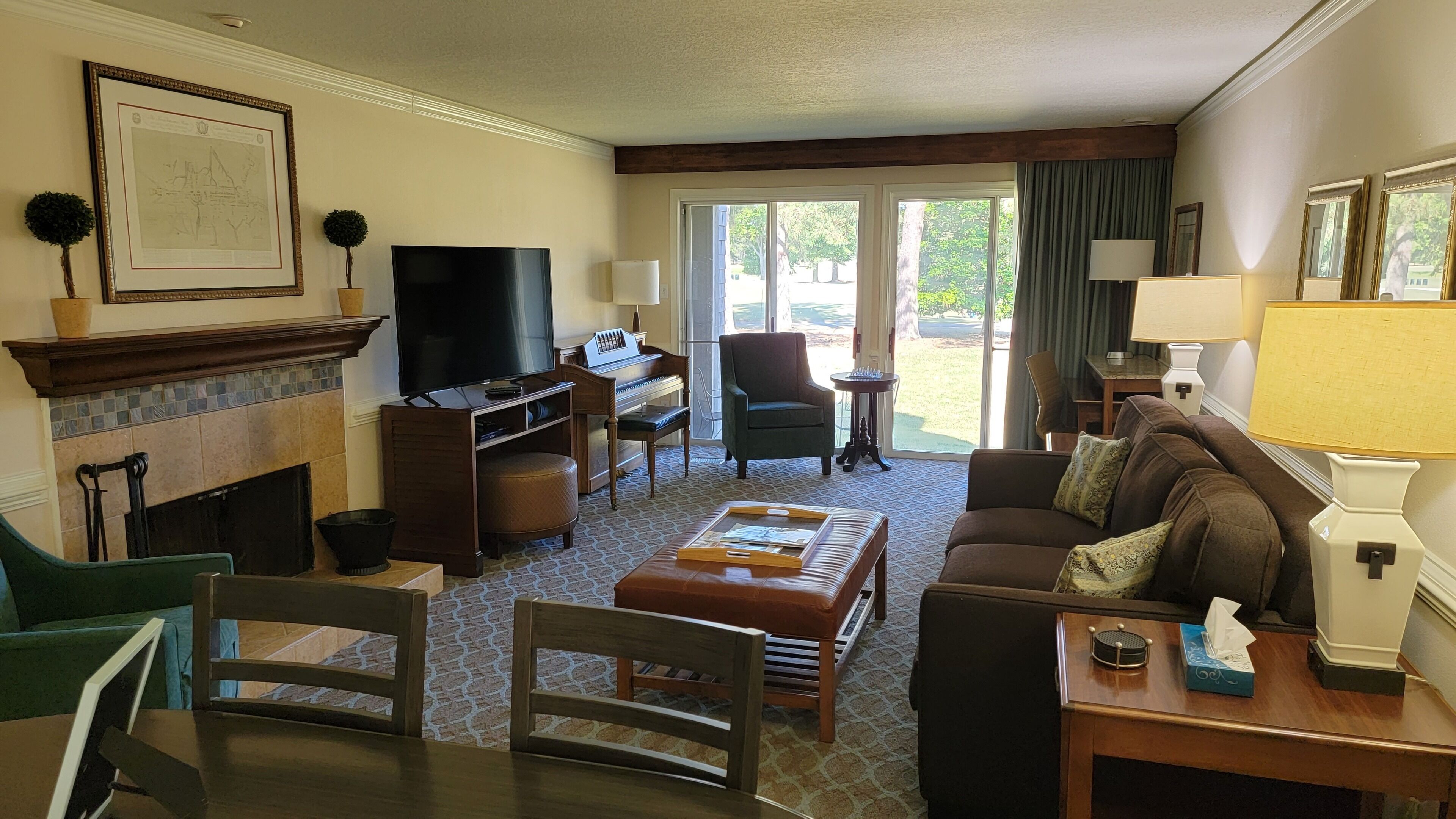 Kingsmill Condo on Golf Course 9th Fairway! Local owner