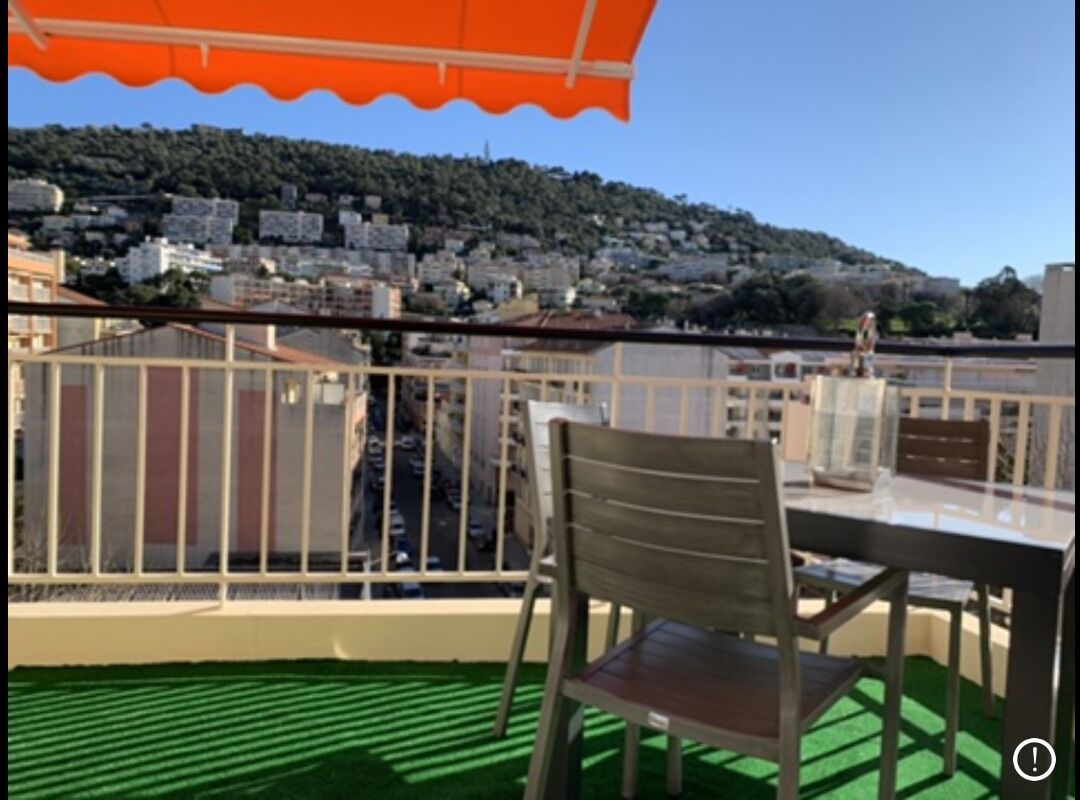 F3 100 m2 10 'feet from old Nice Parking terrace 