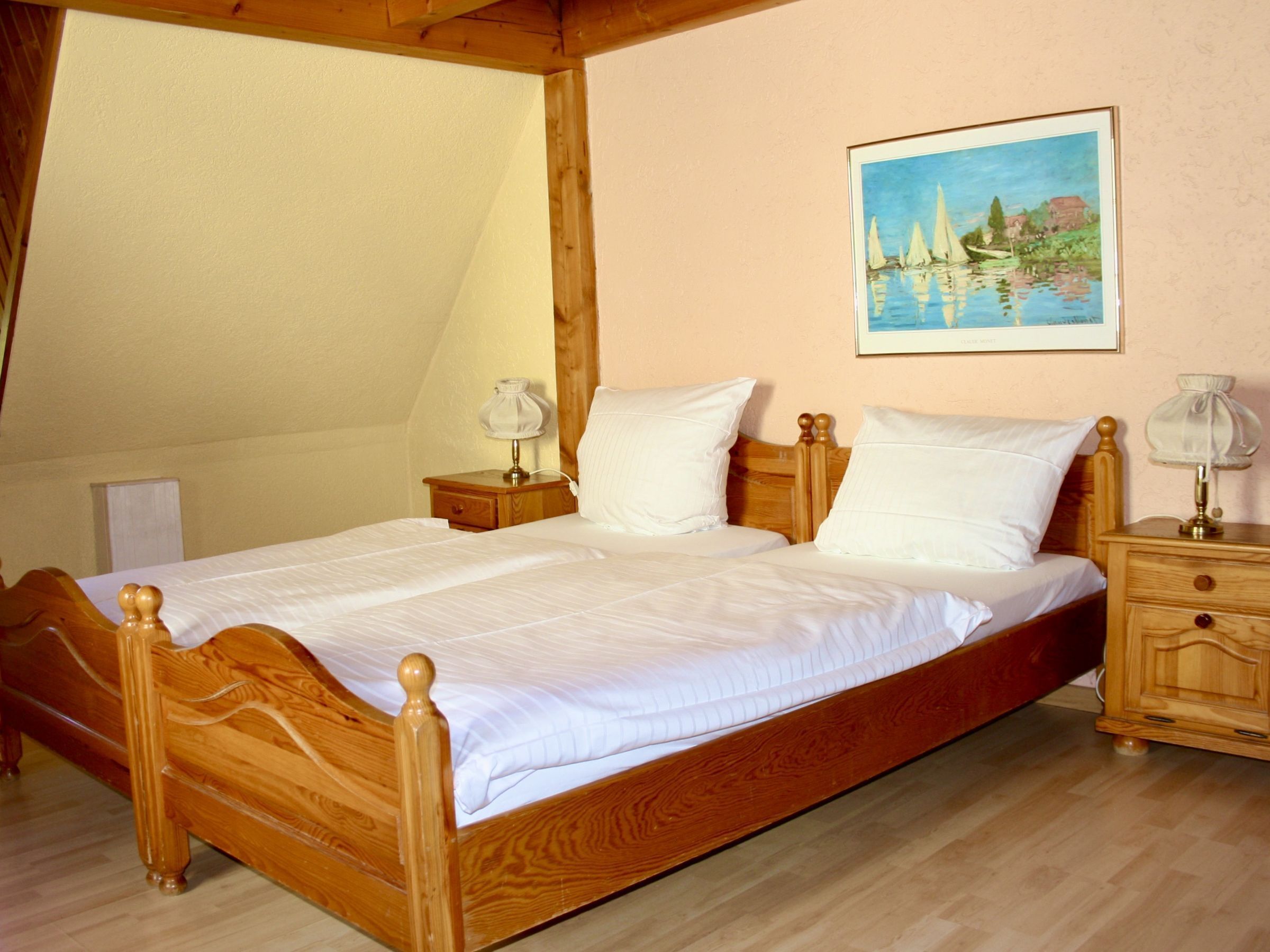 Double room with private bathroom