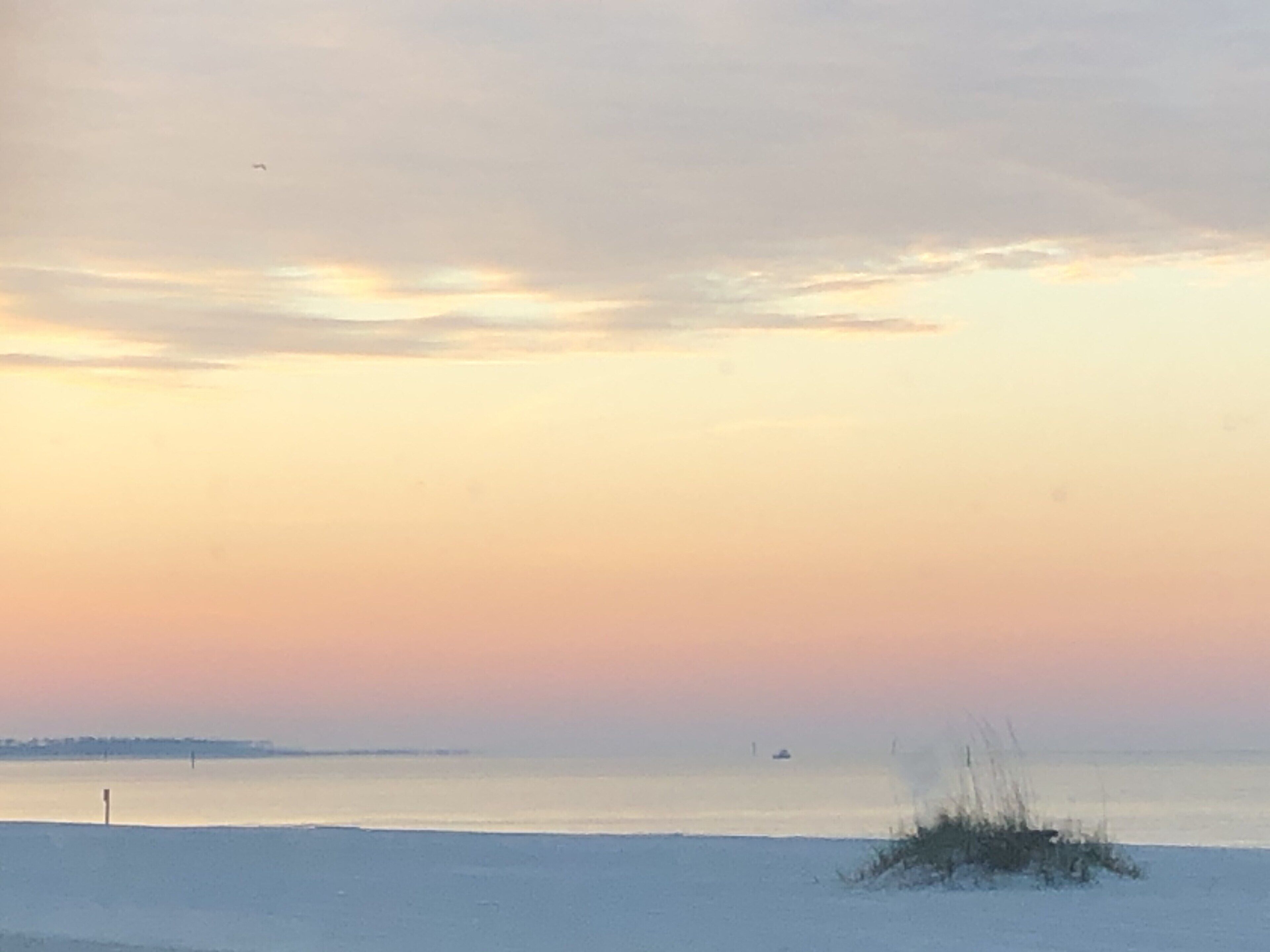Military Discount! Less than 5 mins to KAFB.  Across street to Biloxi Beach.