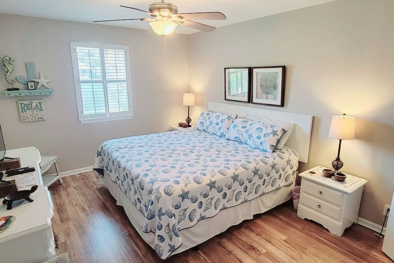 W13 Great downstairs unit on lake clean cozy and well maintained