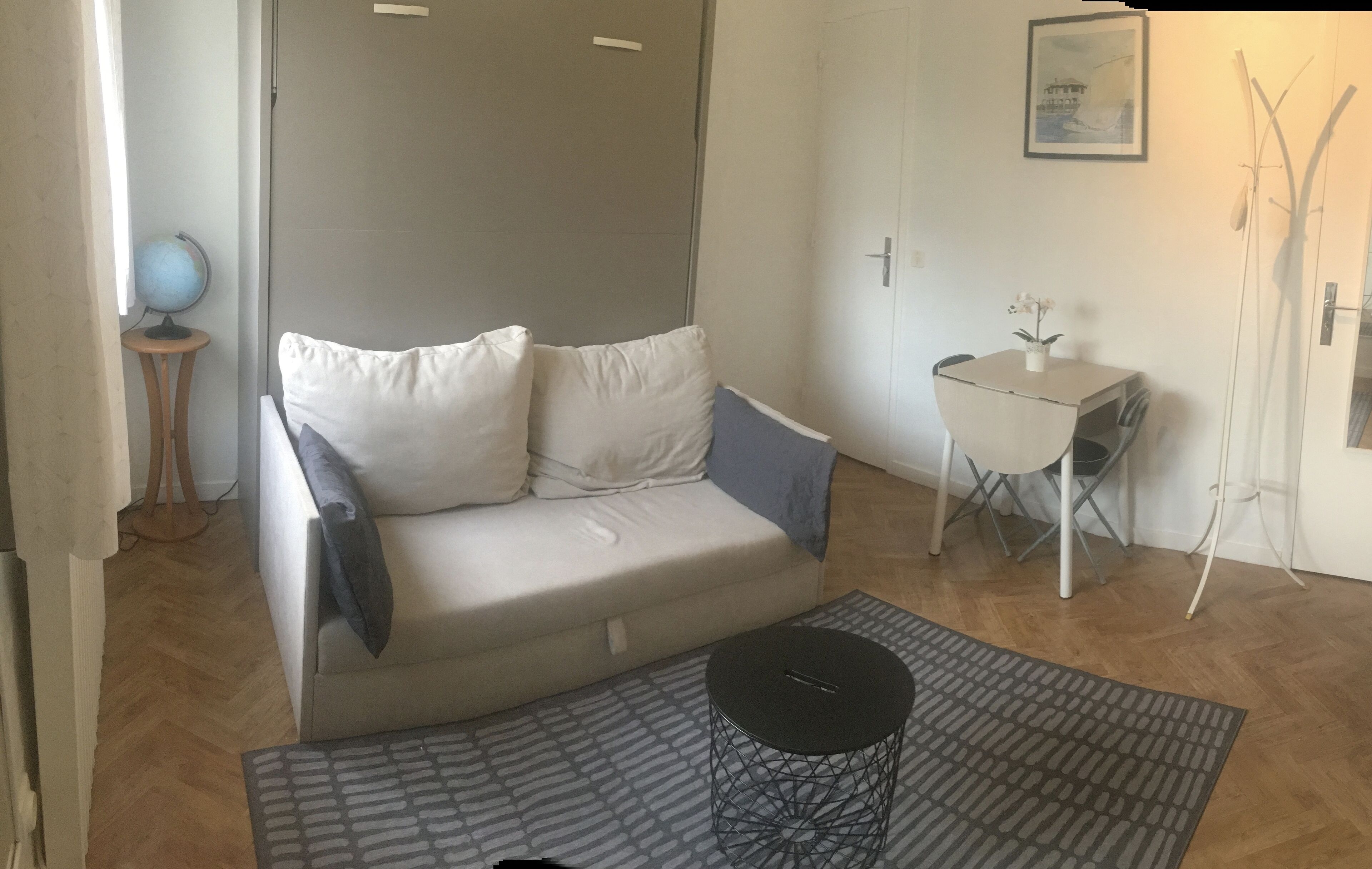 Cozy studio, near the beach, real bed and parking