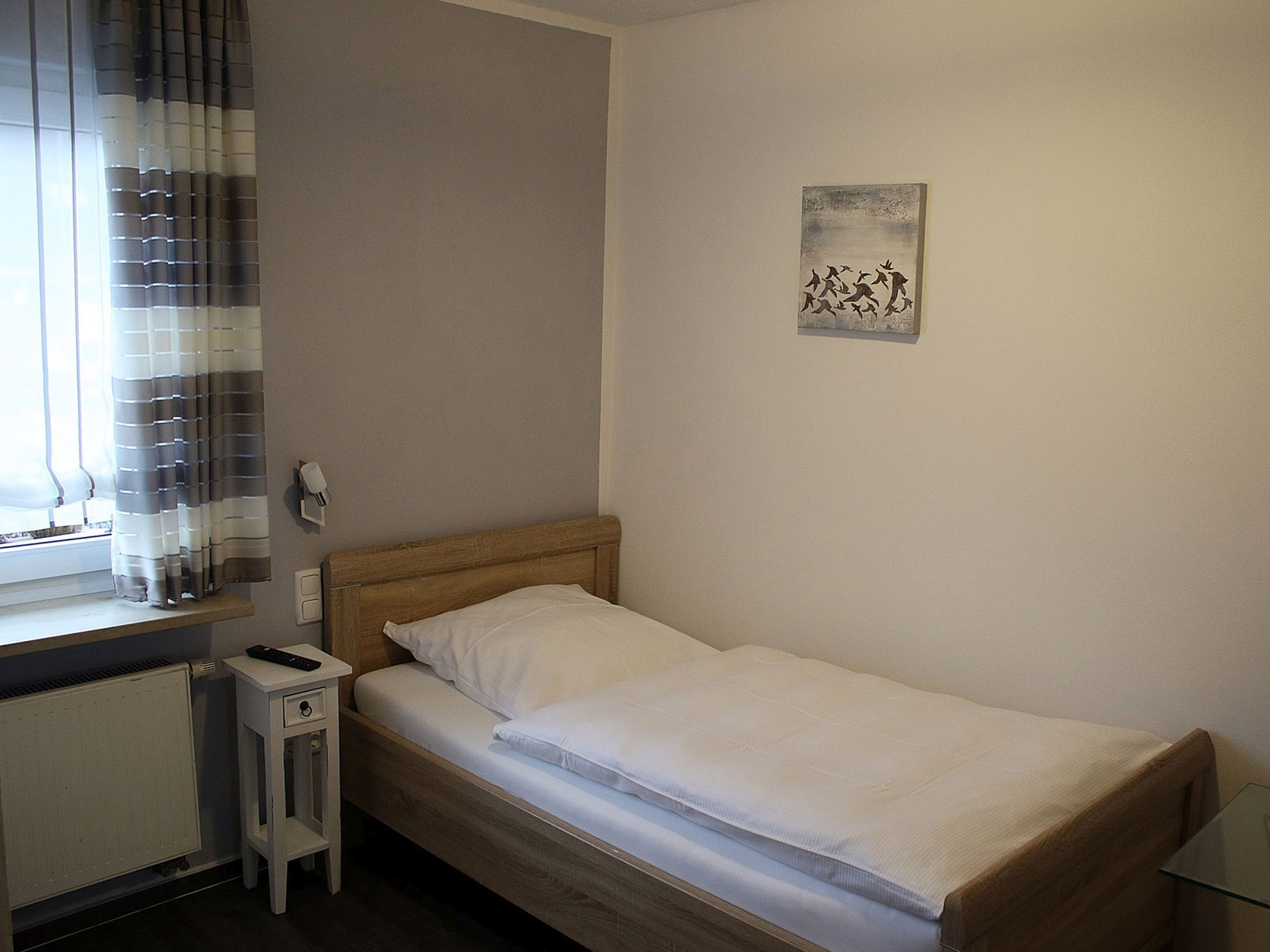 Single room with shower/toilet