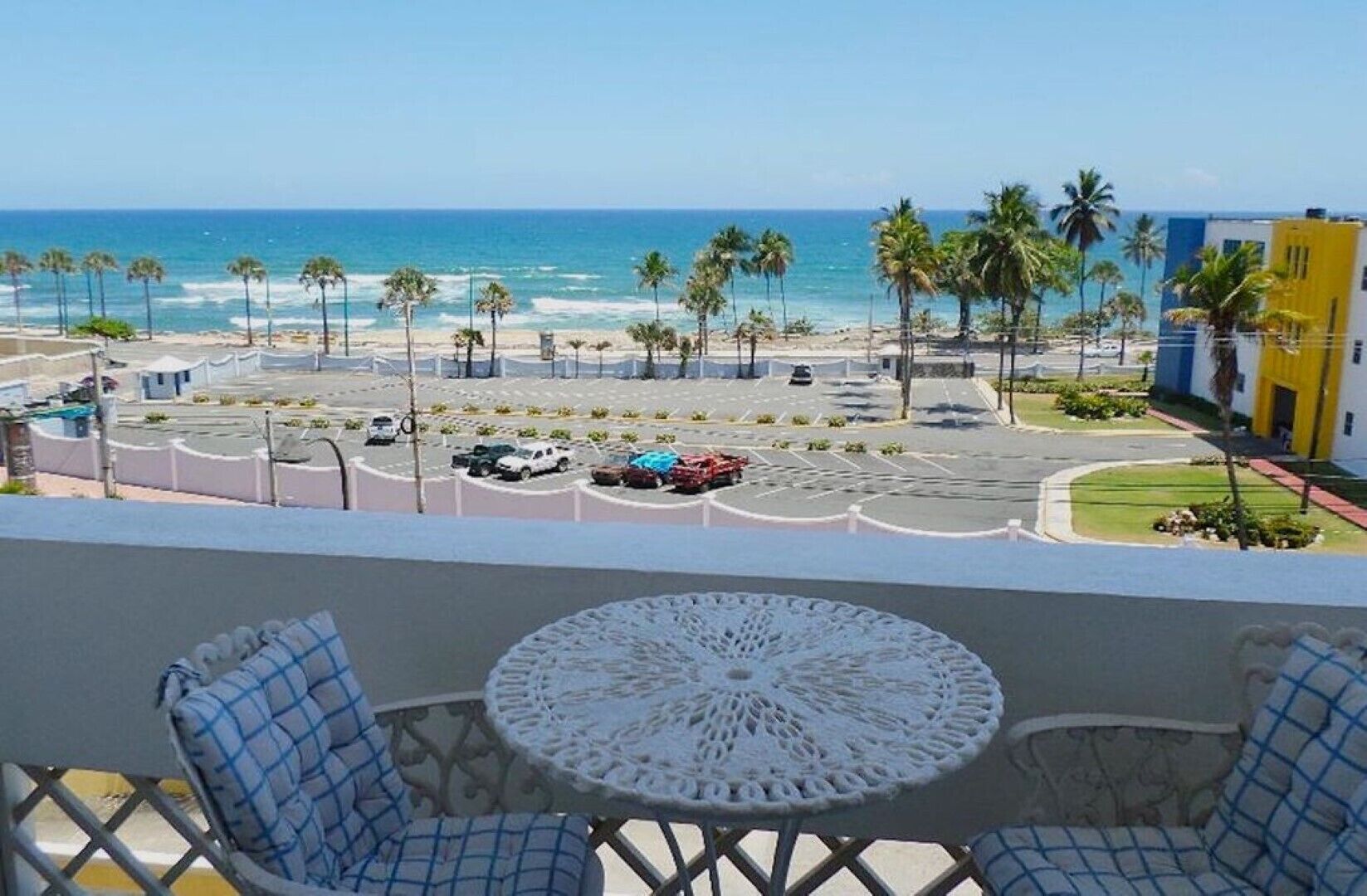 Oceanfront 1/1 Furnished Apt, Balcony- Santo Domingo, Dom. Rep.