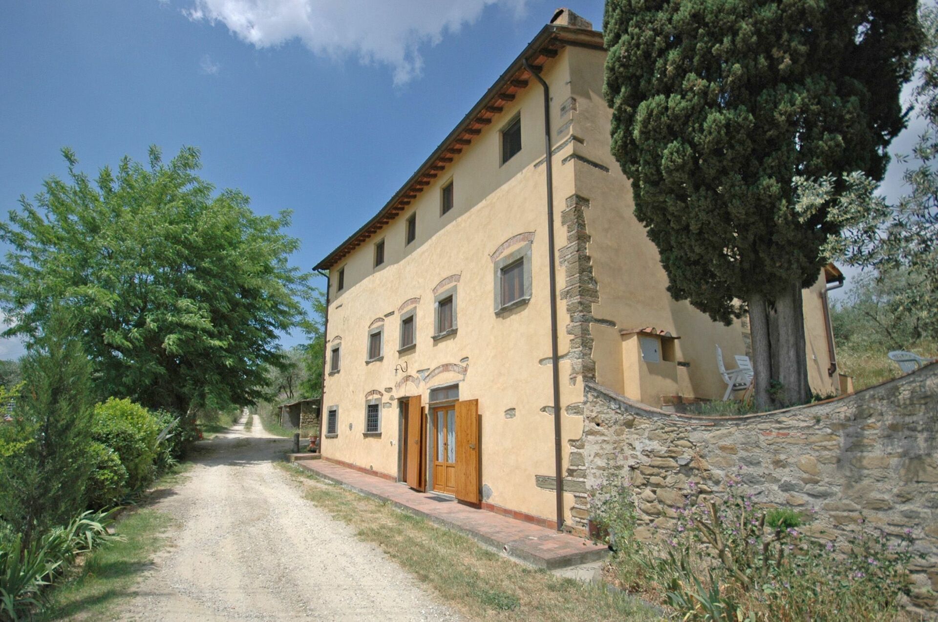Le Vasche 3 - Holiday Apartment with Pool in Chianti, Tuscany