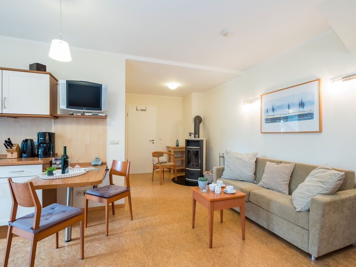 Stylish holiday apartment in a manor house on Lake Plauer