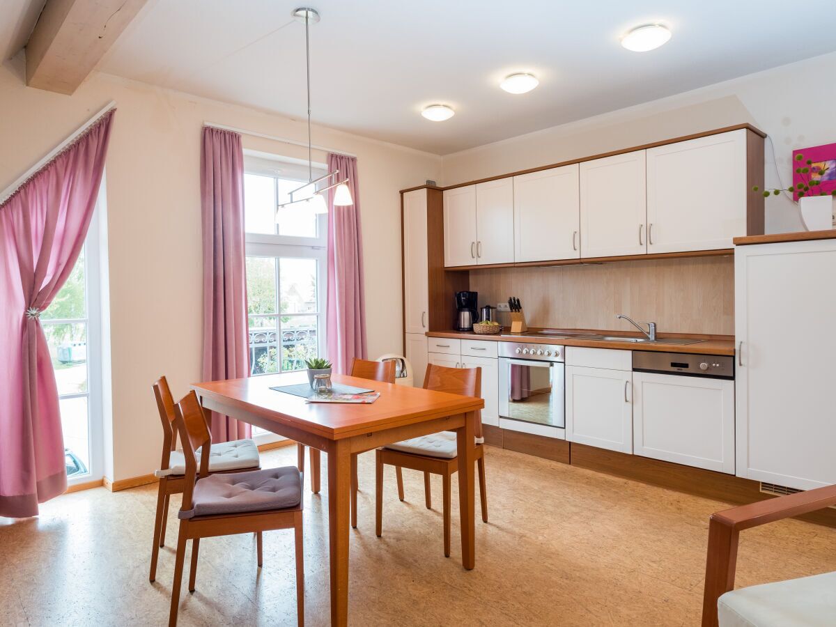 Stylish holiday apartment in a manor house on Lake Plauer