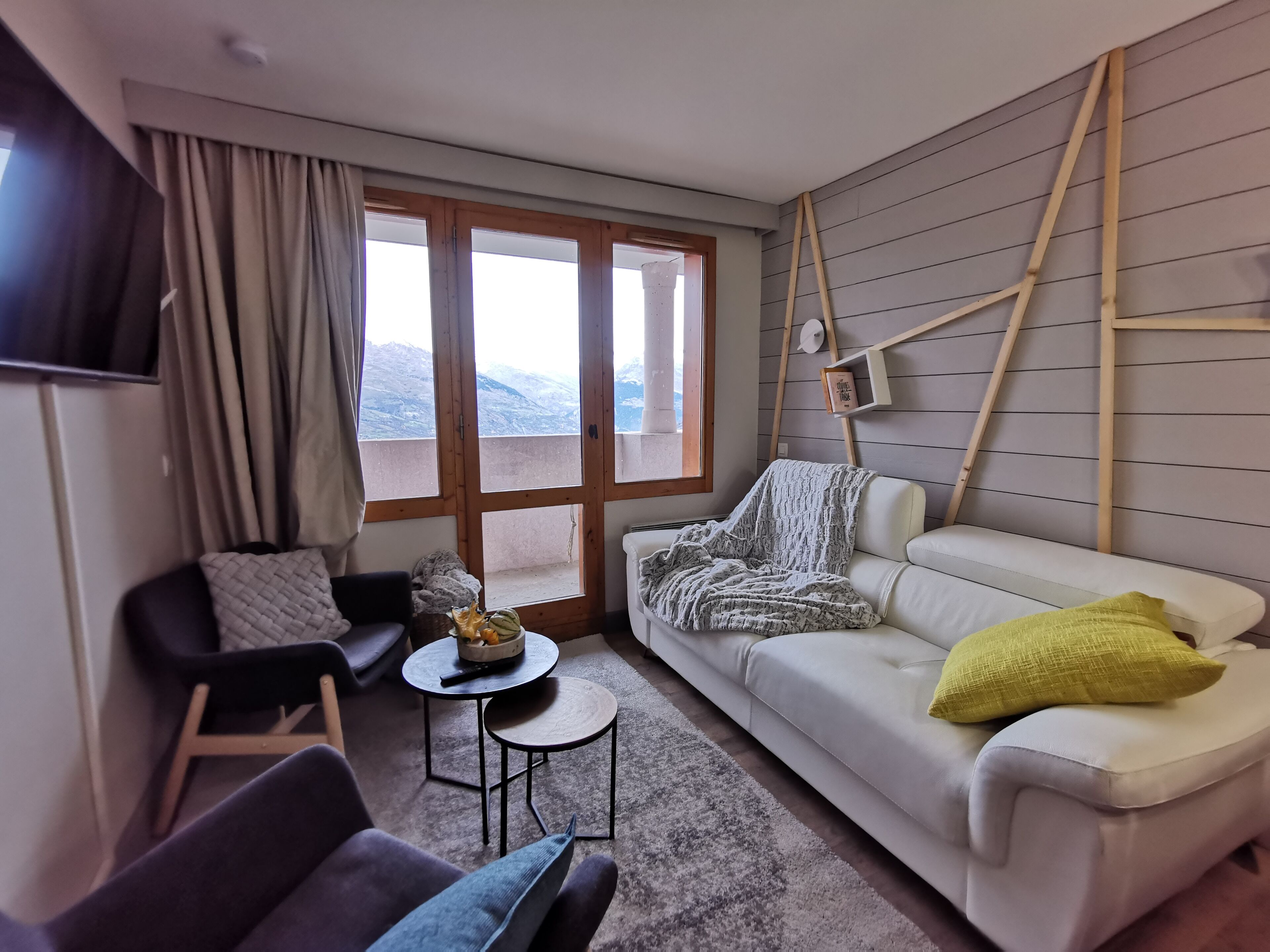 apartment 4/6 people with balcony, on the slopes completely renovated