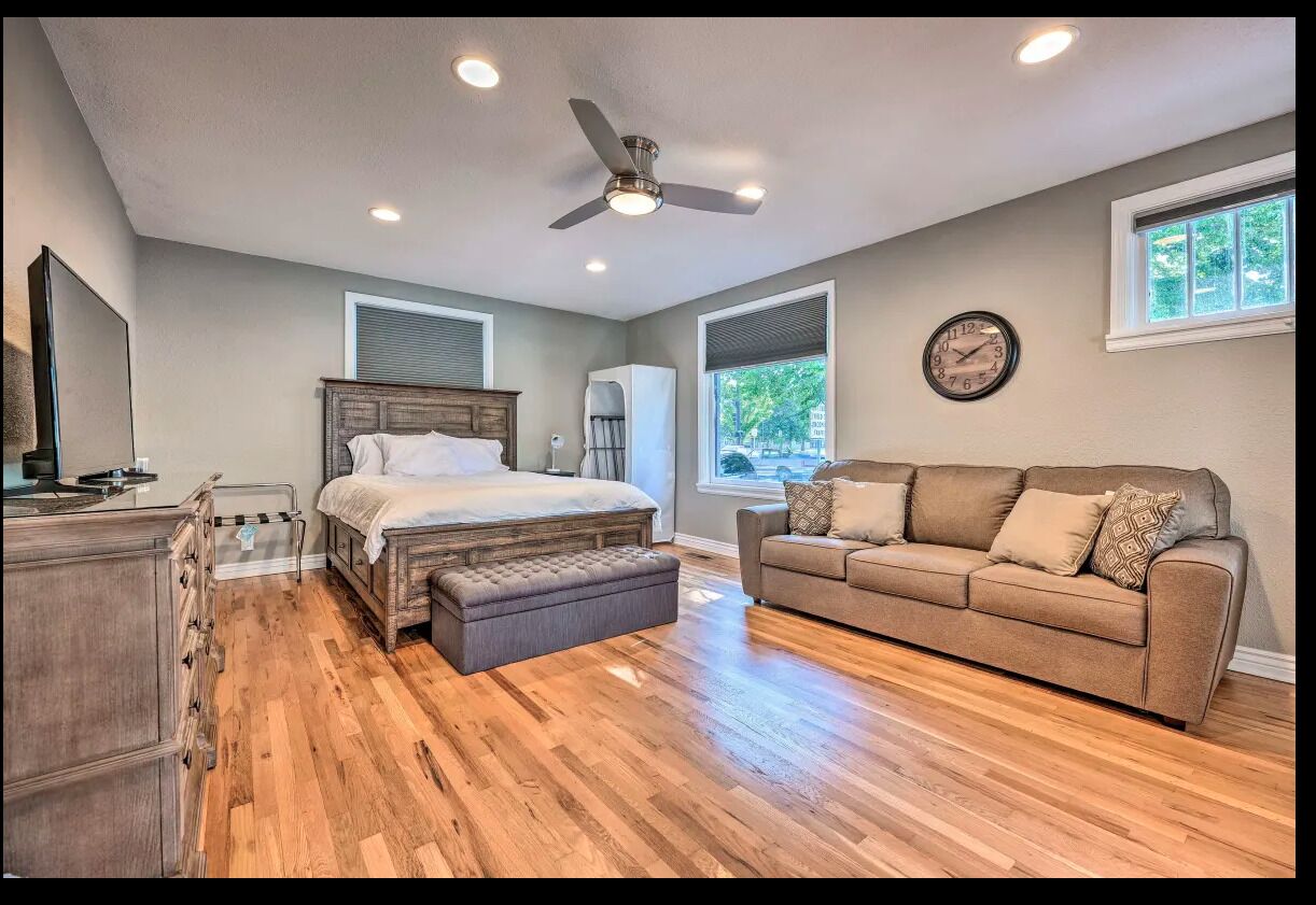 Walk to Hospitals/Downtown North End Beauty! No Car Needed!!