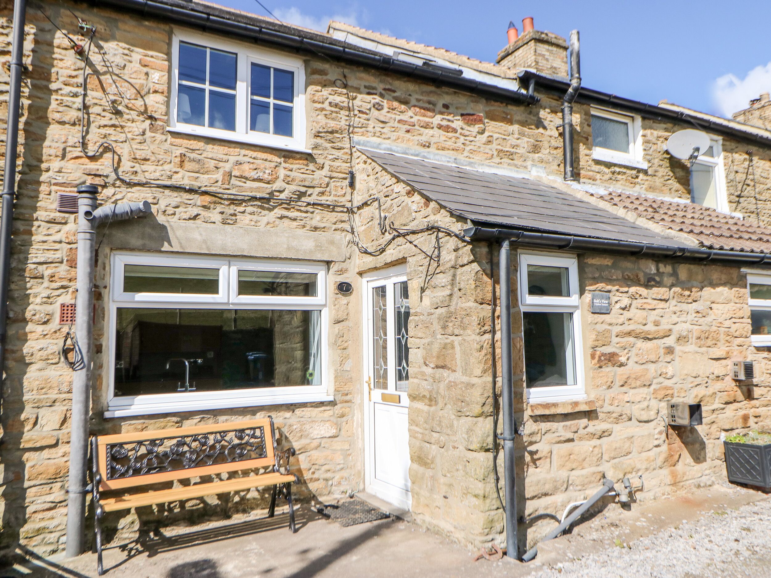 BOLT'S VIEW, pet friendly, with open fire in Rookhope