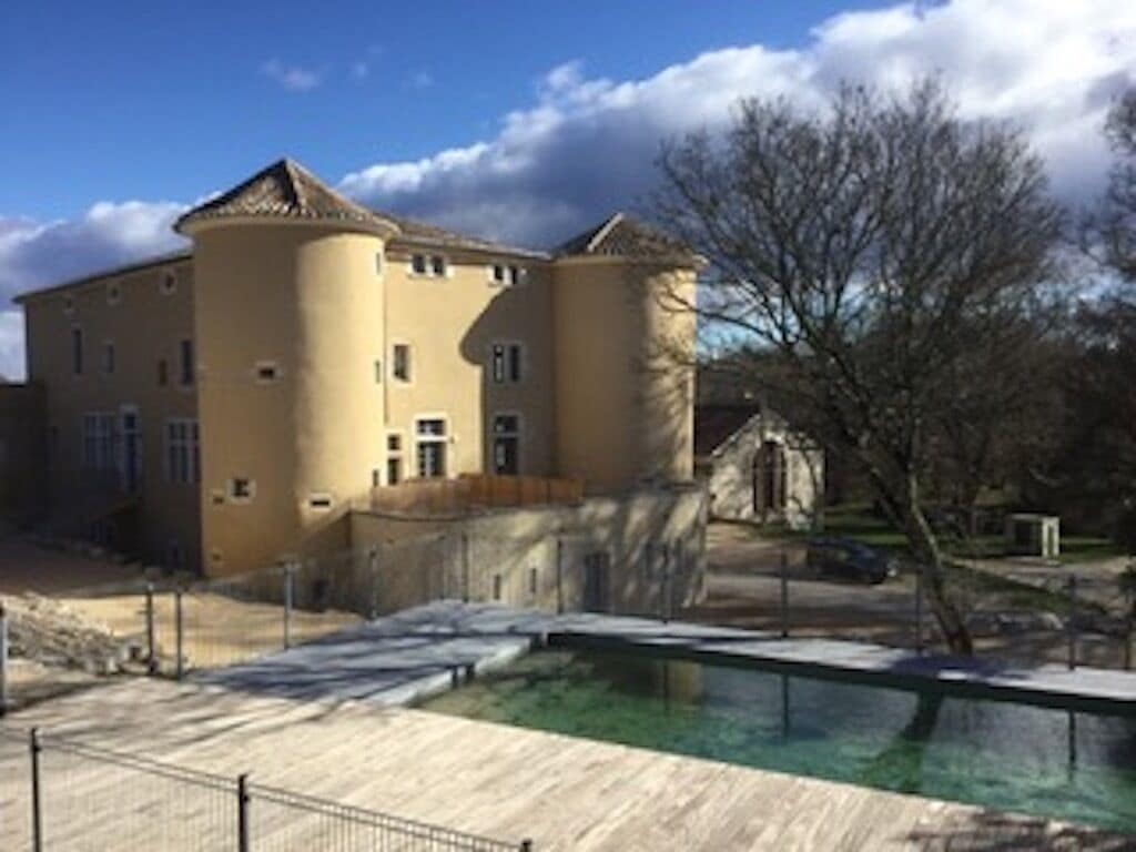 Apartment in a Castle for 4 people with shared swimming pool
