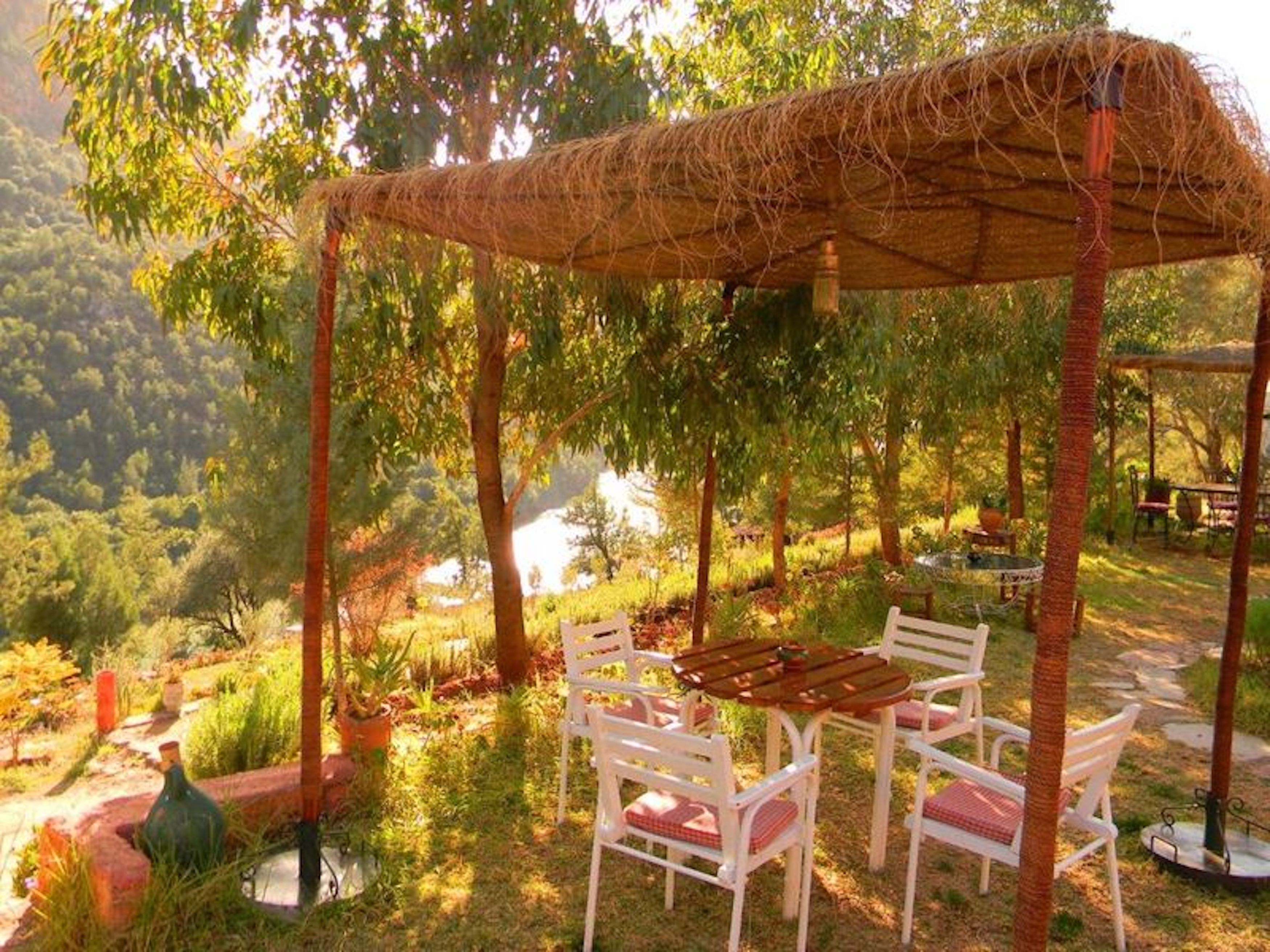 Triple room in lovely guesthouse - Atlas view