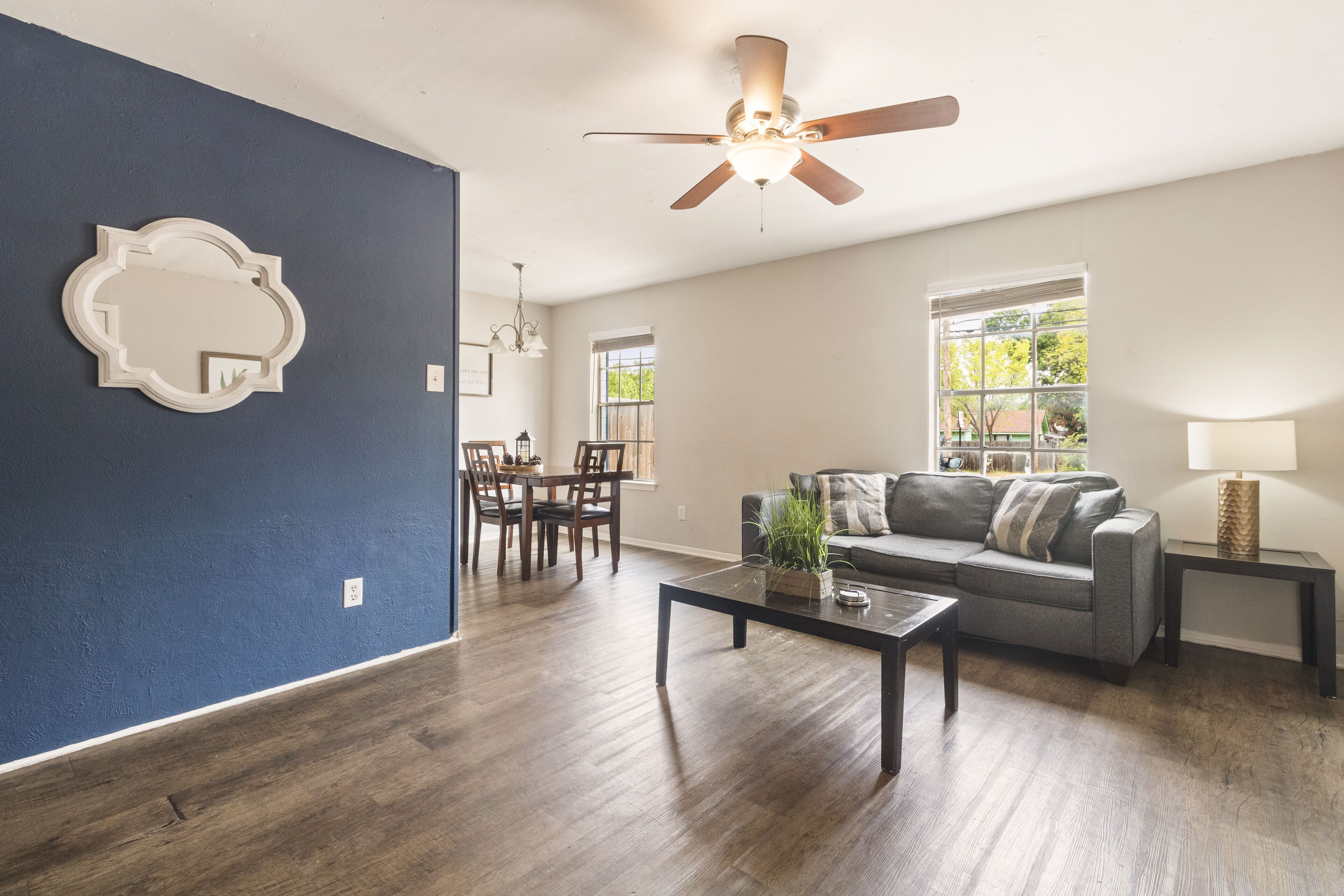 2 Blocks from AT&T Stadium ★ Comfy Beds ★ Inviting