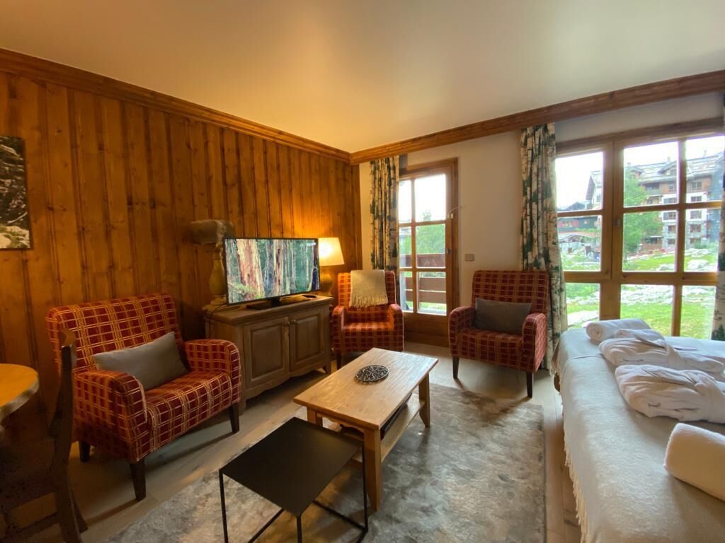 Ski-in ski-out spacious studio apartment in Le Refuge du Montagnard, Arc 1950
