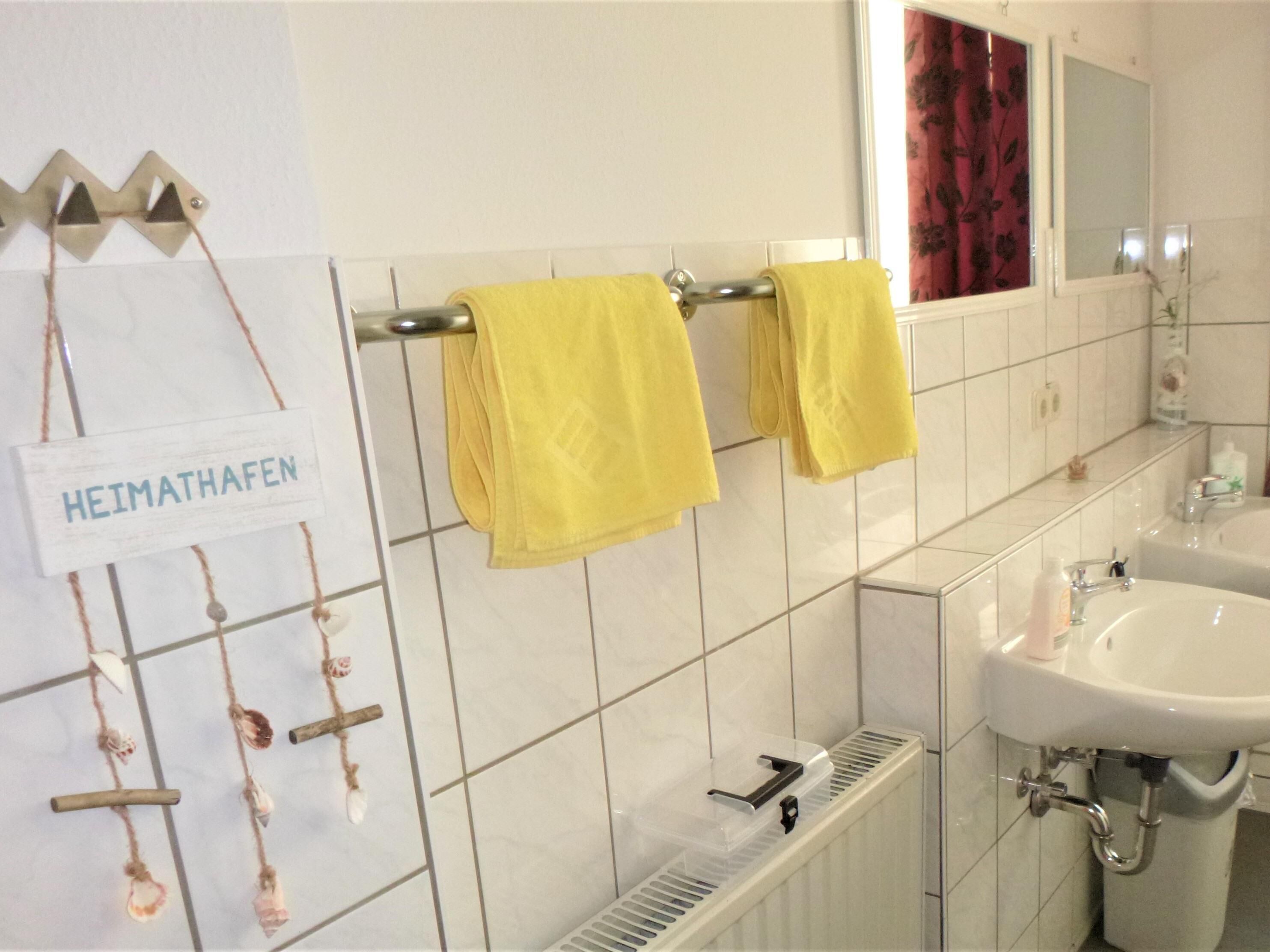 Twin room-Shared Bathroom-Zi 3-8 Hintergebäude