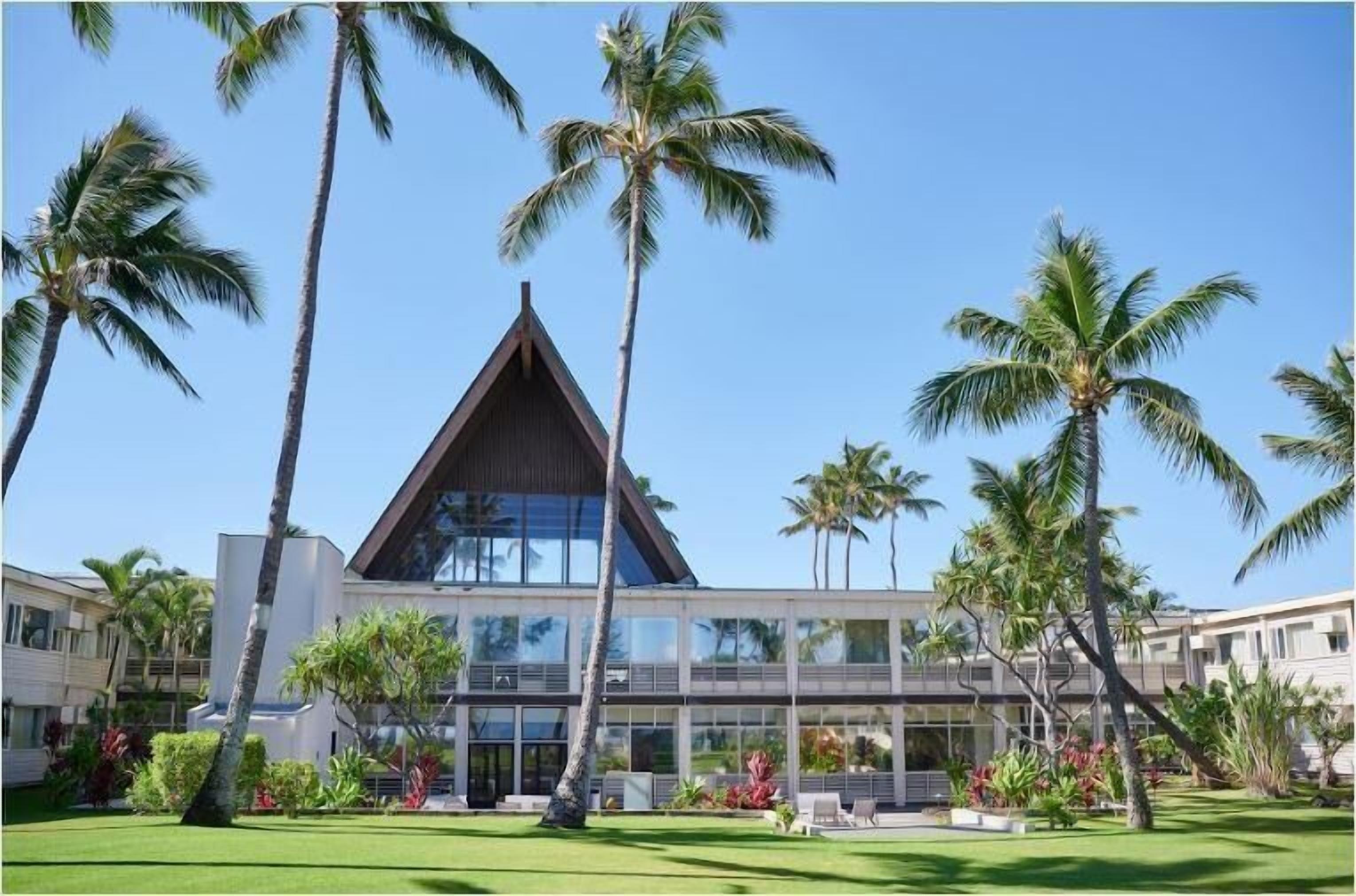 Ocean View Room w/ WiFi, Private Lanai, & Beautiful Views of the Pacific