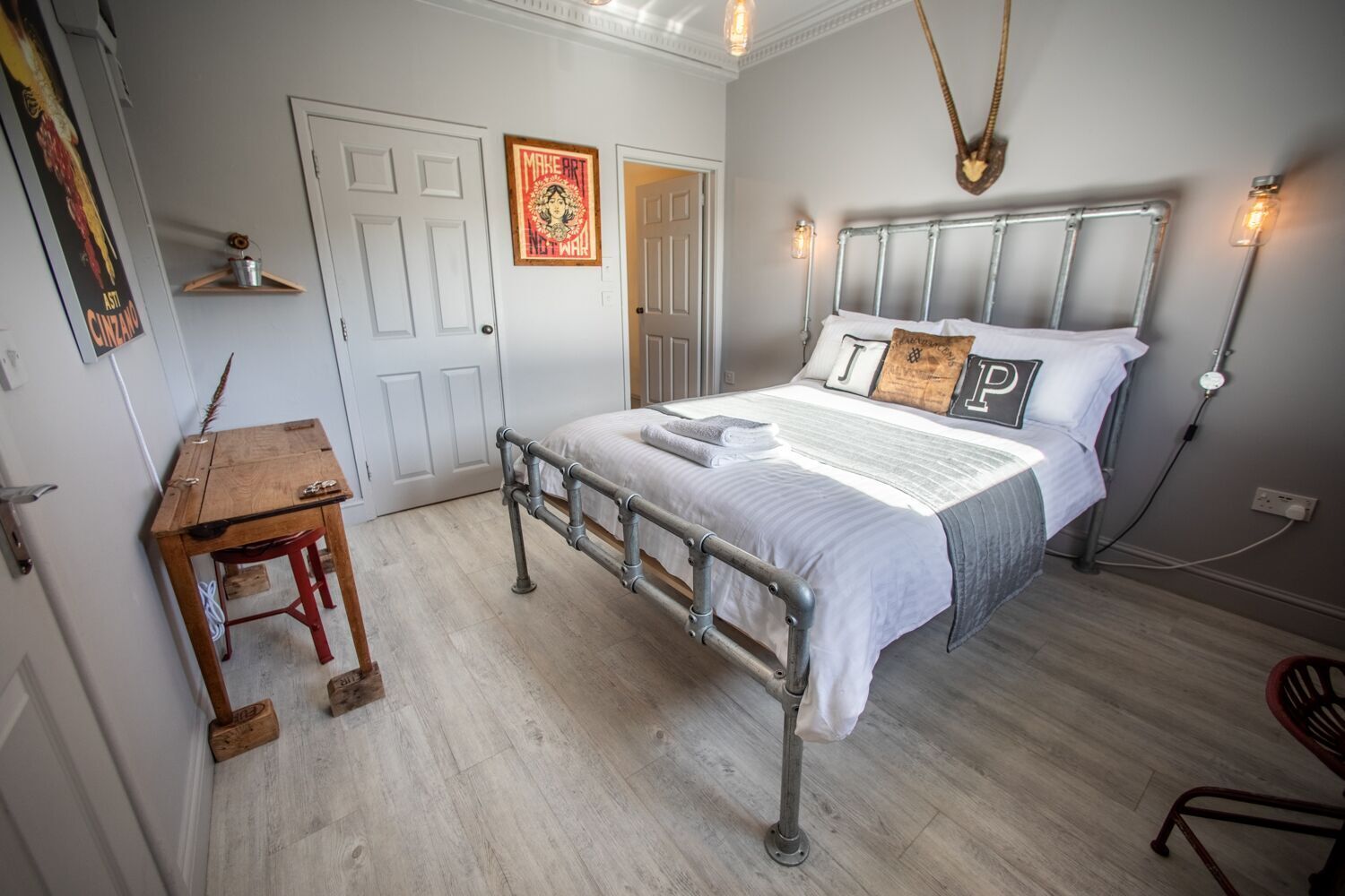 James' Place Dowlais Self Catering Studio 4  Boyo