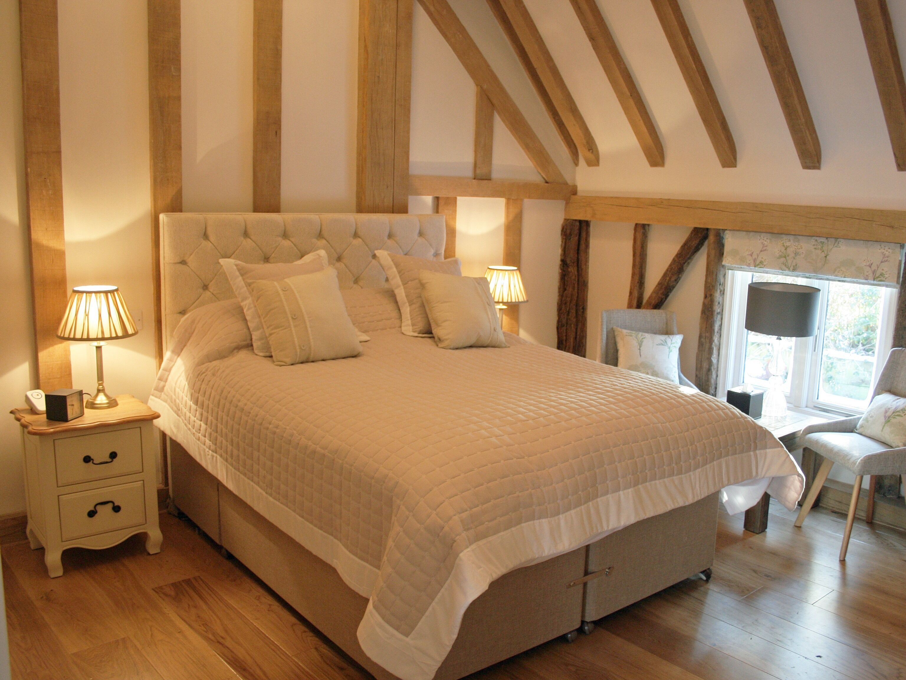 Double/Twin  Room @TheRedCow 15min to Cambridge
