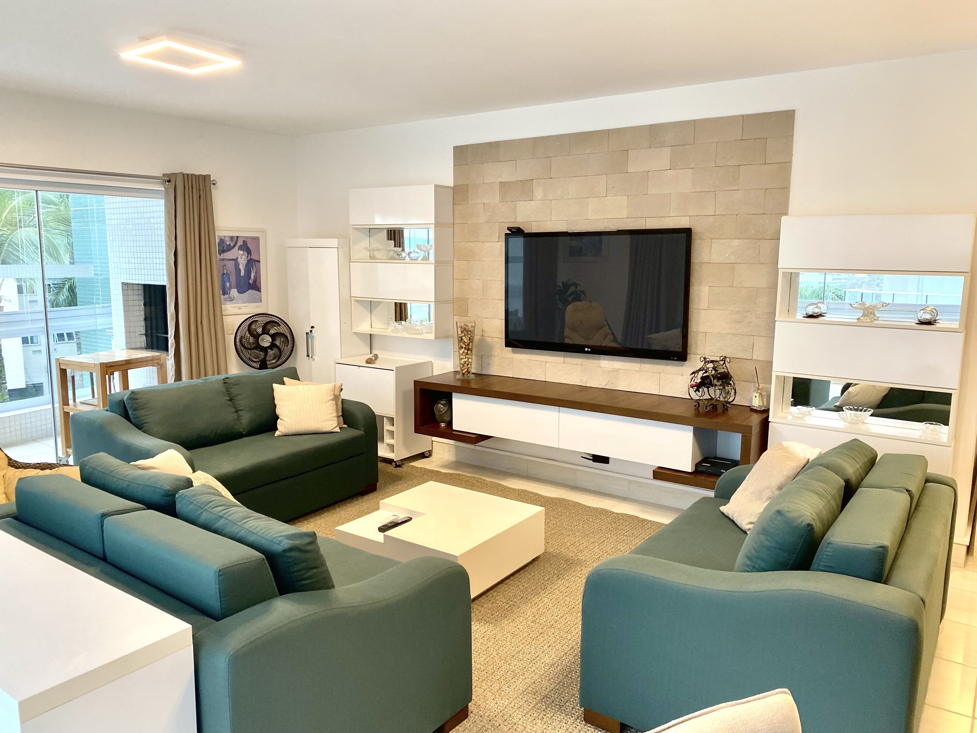 Spacious apartment very close to the beach