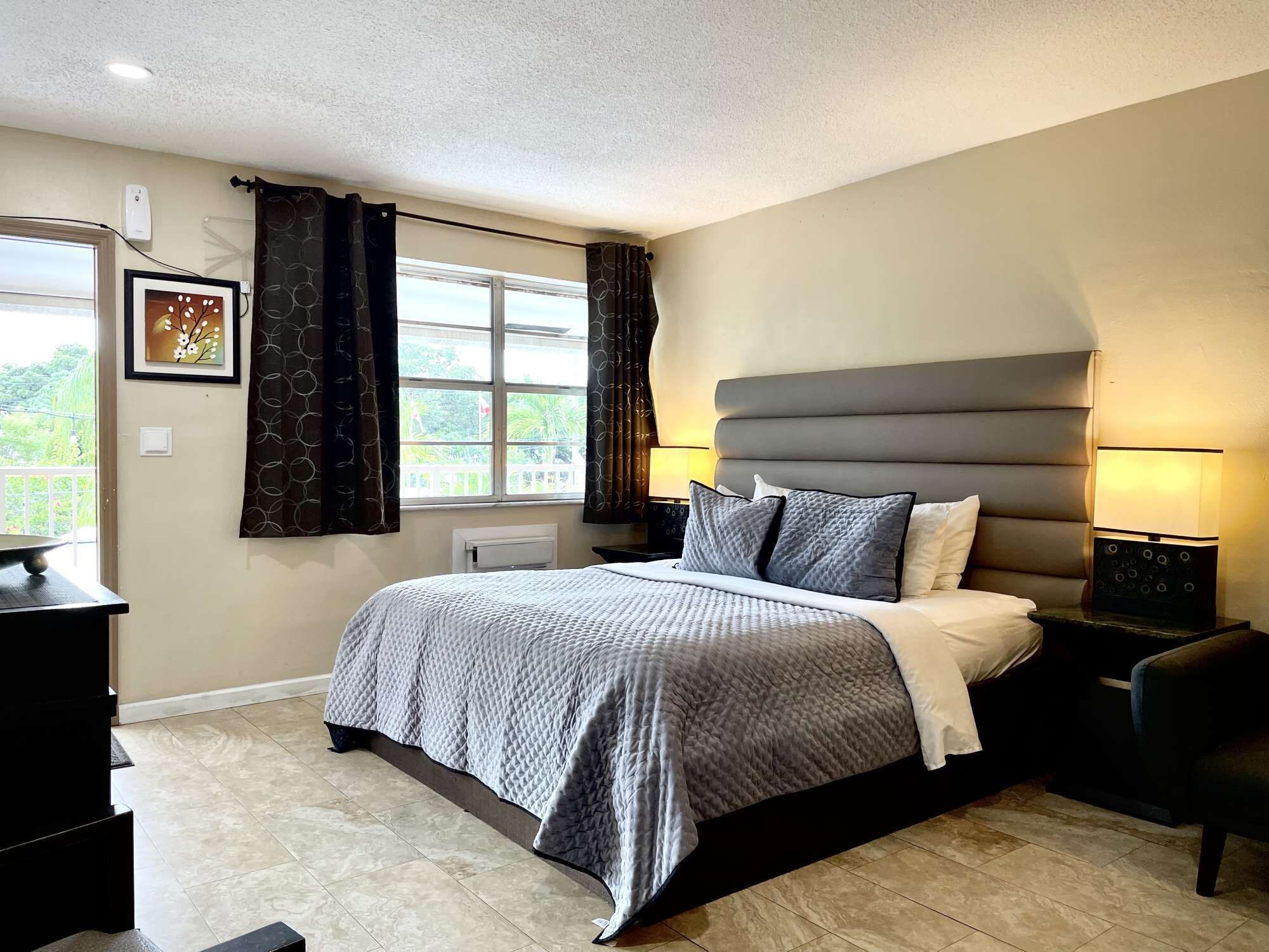 Sheridan Suites Studio Suite