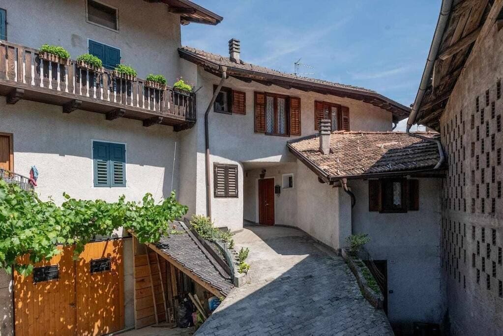 Dimora al Portico, Cloz- Ospitar