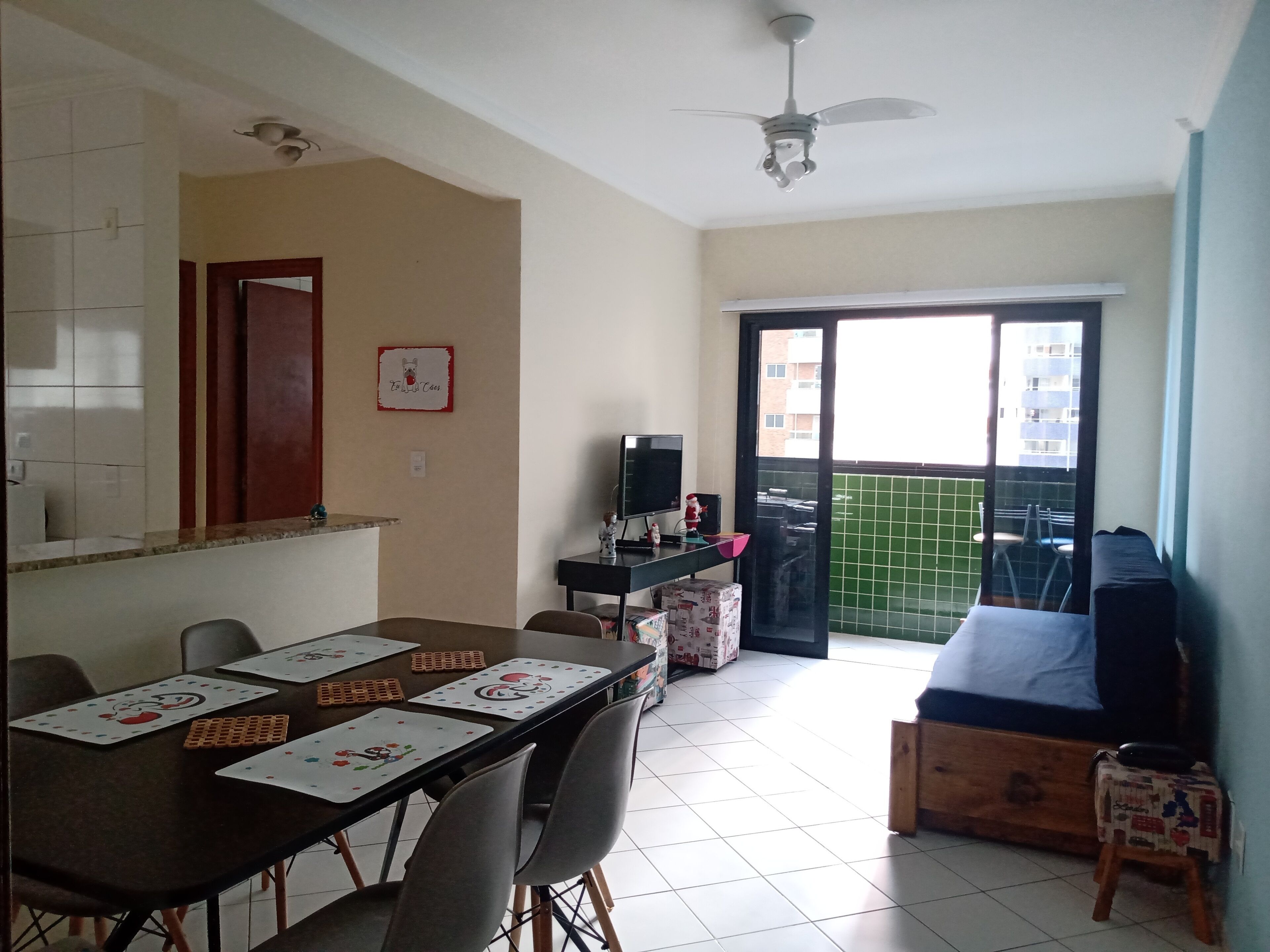Apartment in Canto do Forte 3 minutes from the beach with Wi-Fi and Barbecue