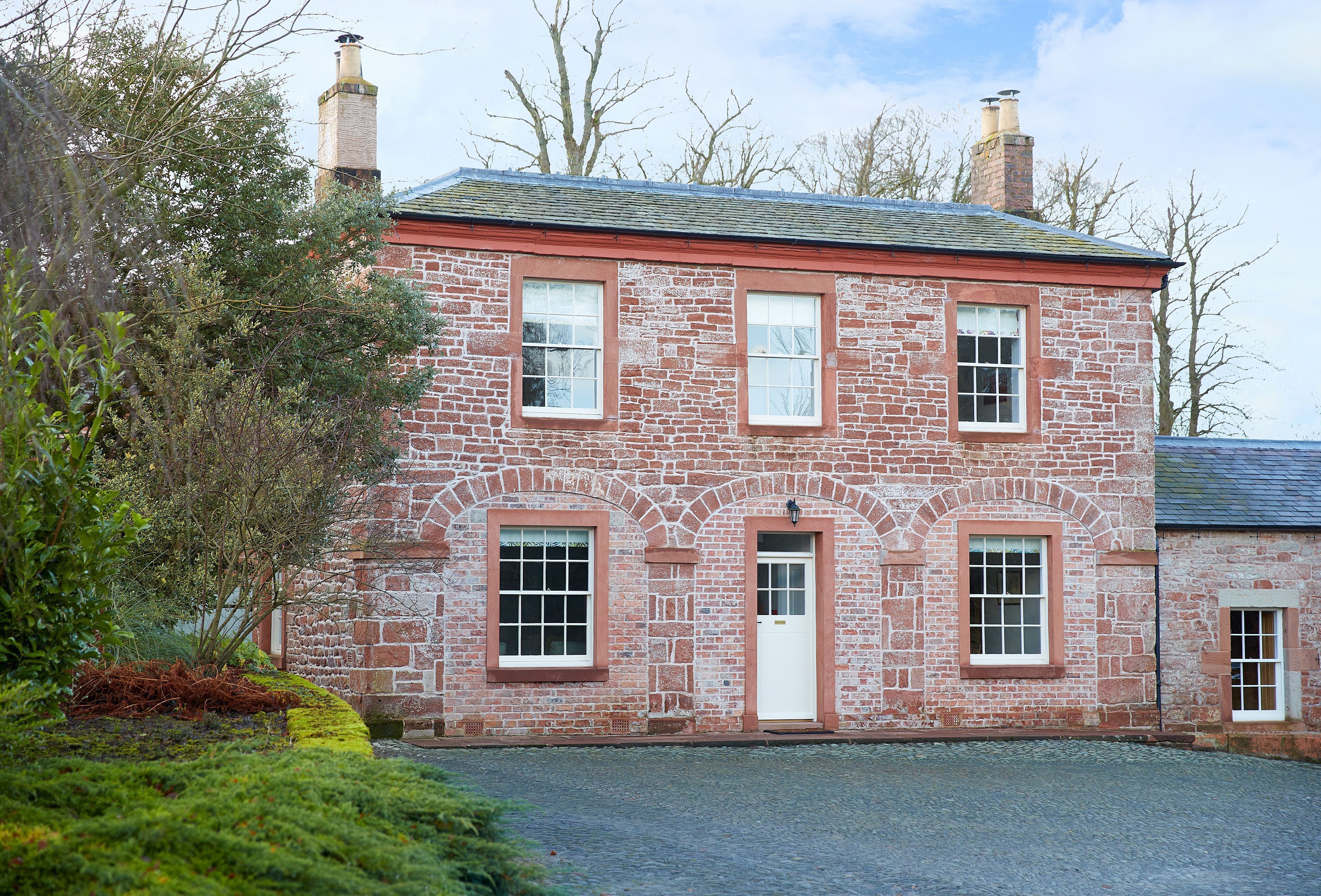 Coach House is a stunning two bedroomed apartment